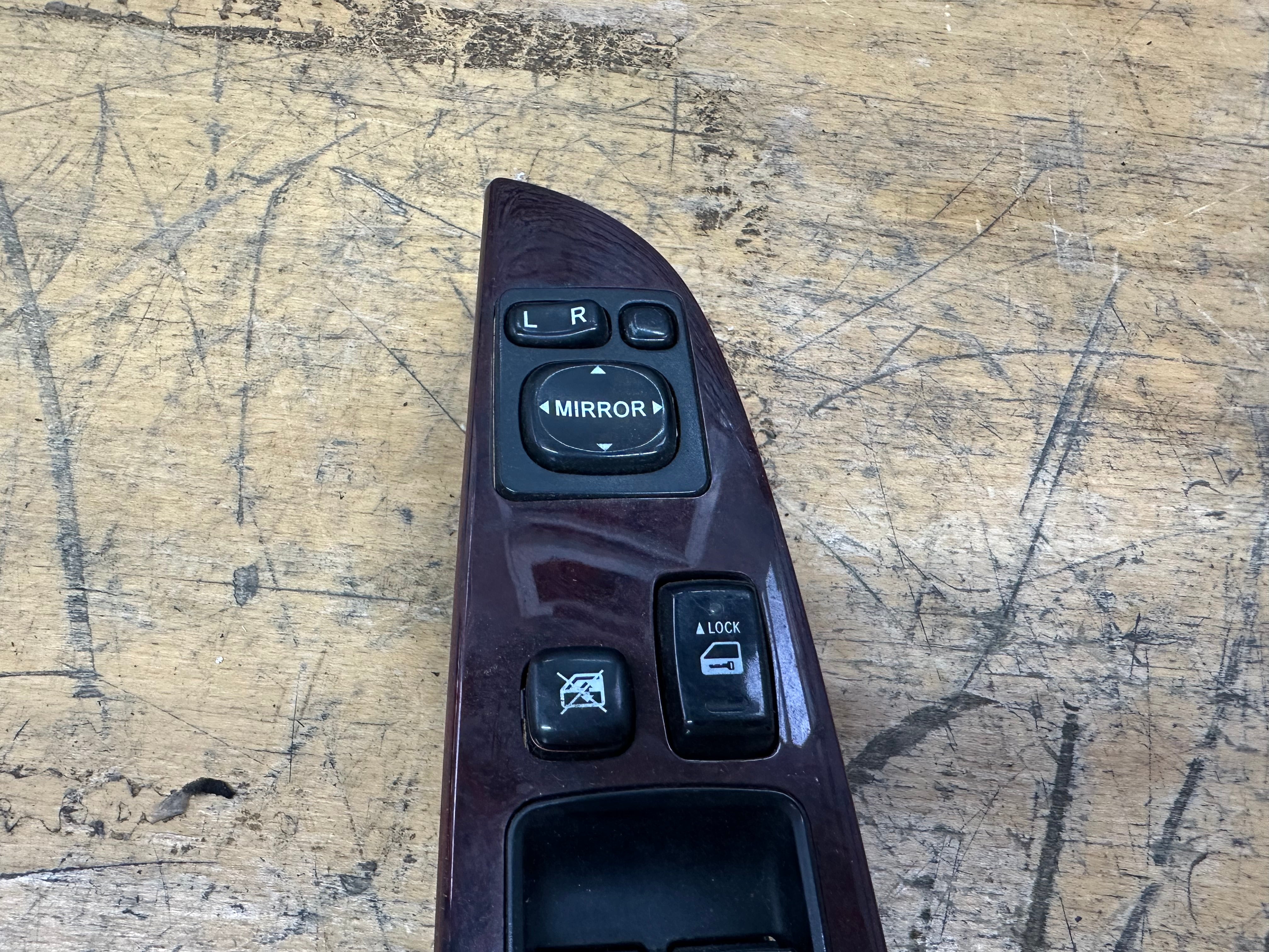 Lexus IS250 Saloon 2009 Front Right Driver’s Door Window Switch (84040-53070)