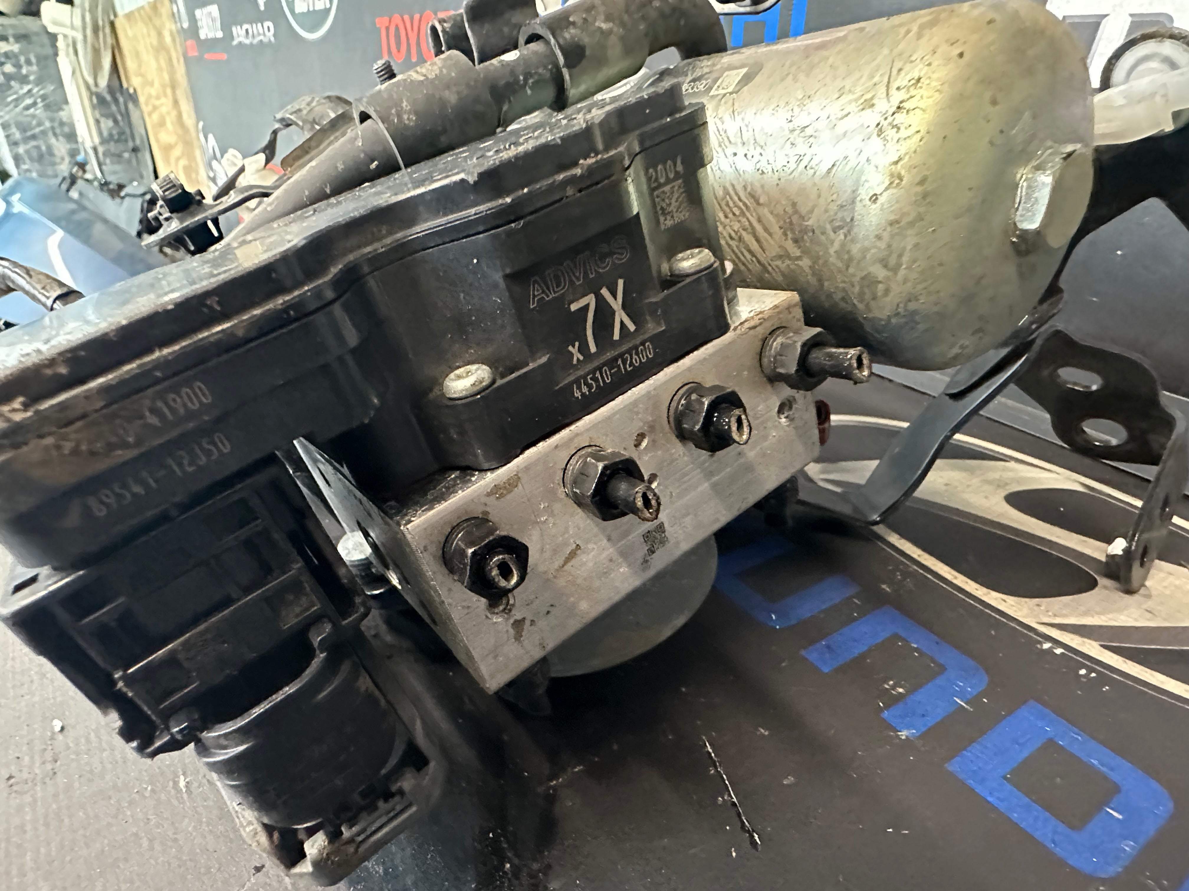 Toyota Corolla Hybrid Brake Booster with ABS (44510-12600, 47070-47080)