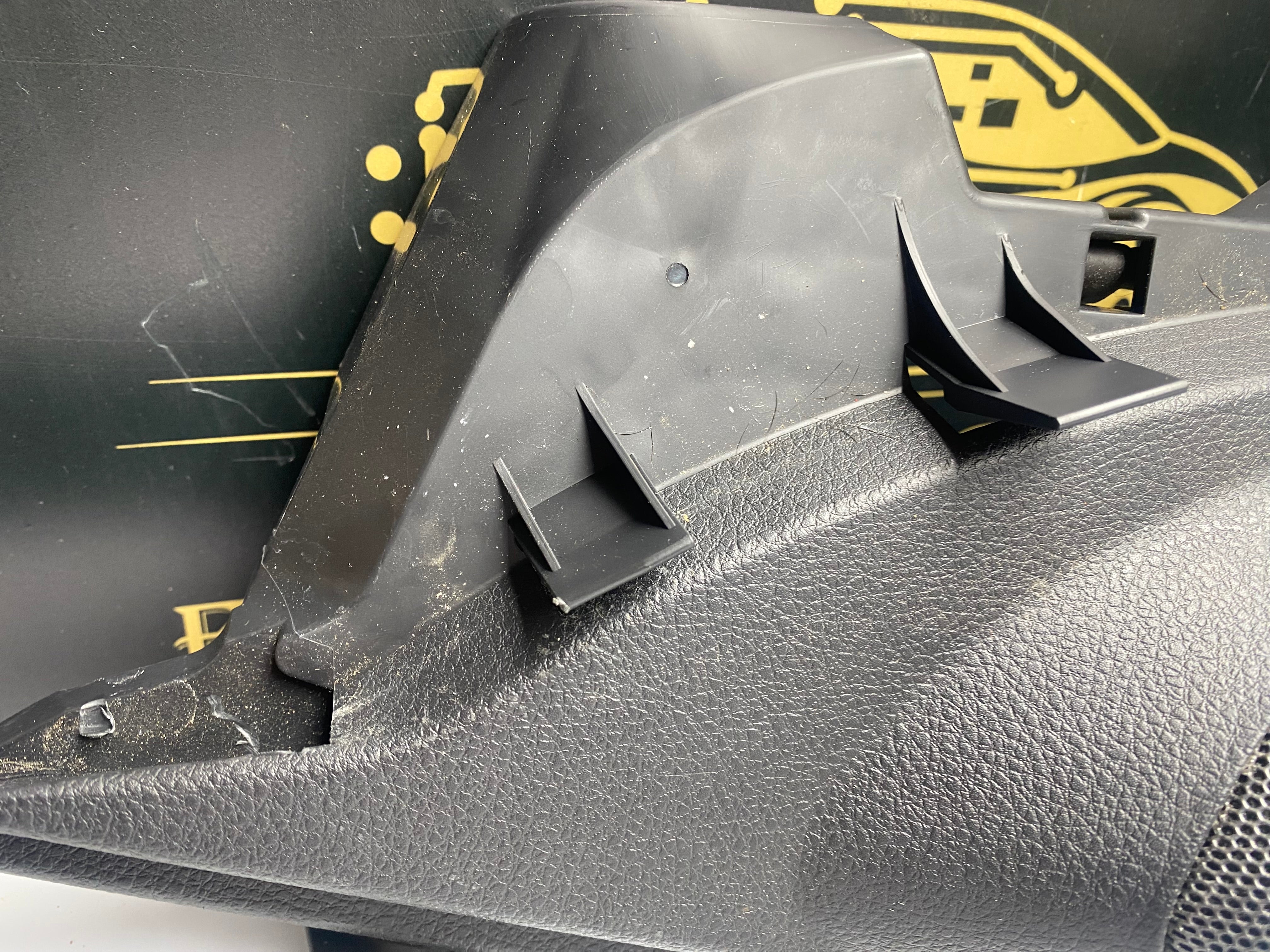 BMW 1 Series F20 F21 Rear Window Parcel Shelf Support Bracket with Speakers– 2011–2019 (7240777)[Left]