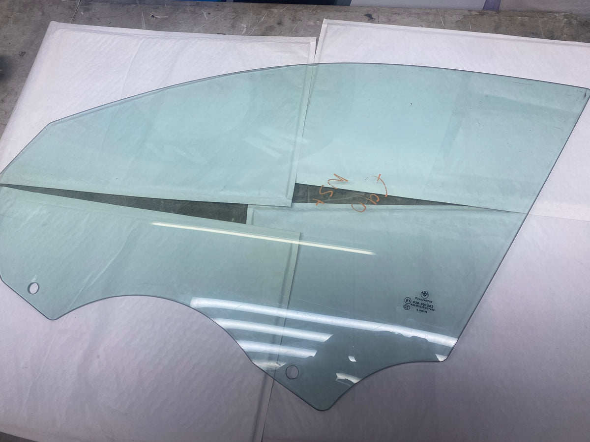 BMW E87 Front Passenger Side Window Glass – 2004–2011