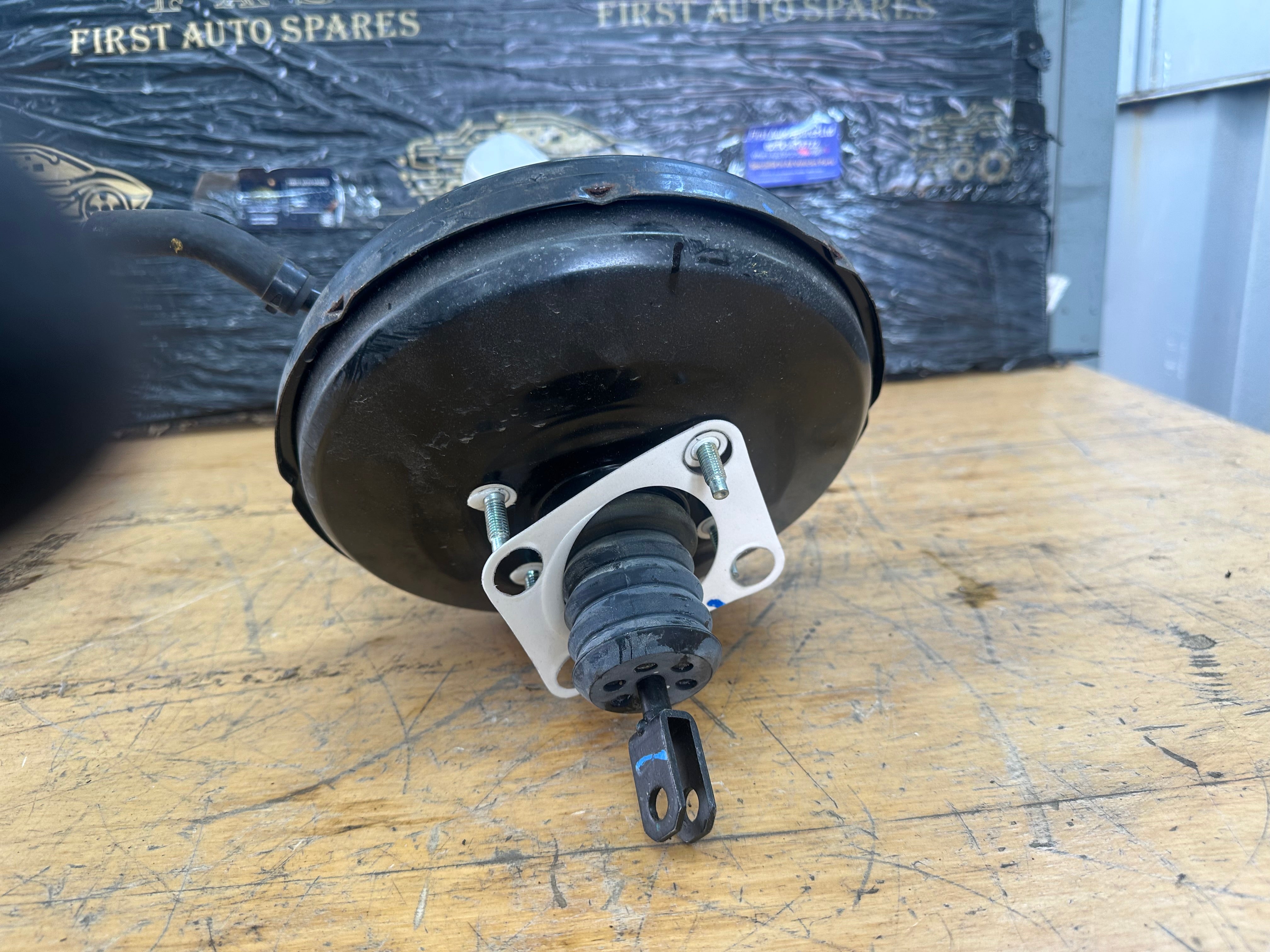 Hyundai i10 2016 Brake Master Cylinder with Servo (58500-B9982) (KBX30567)
