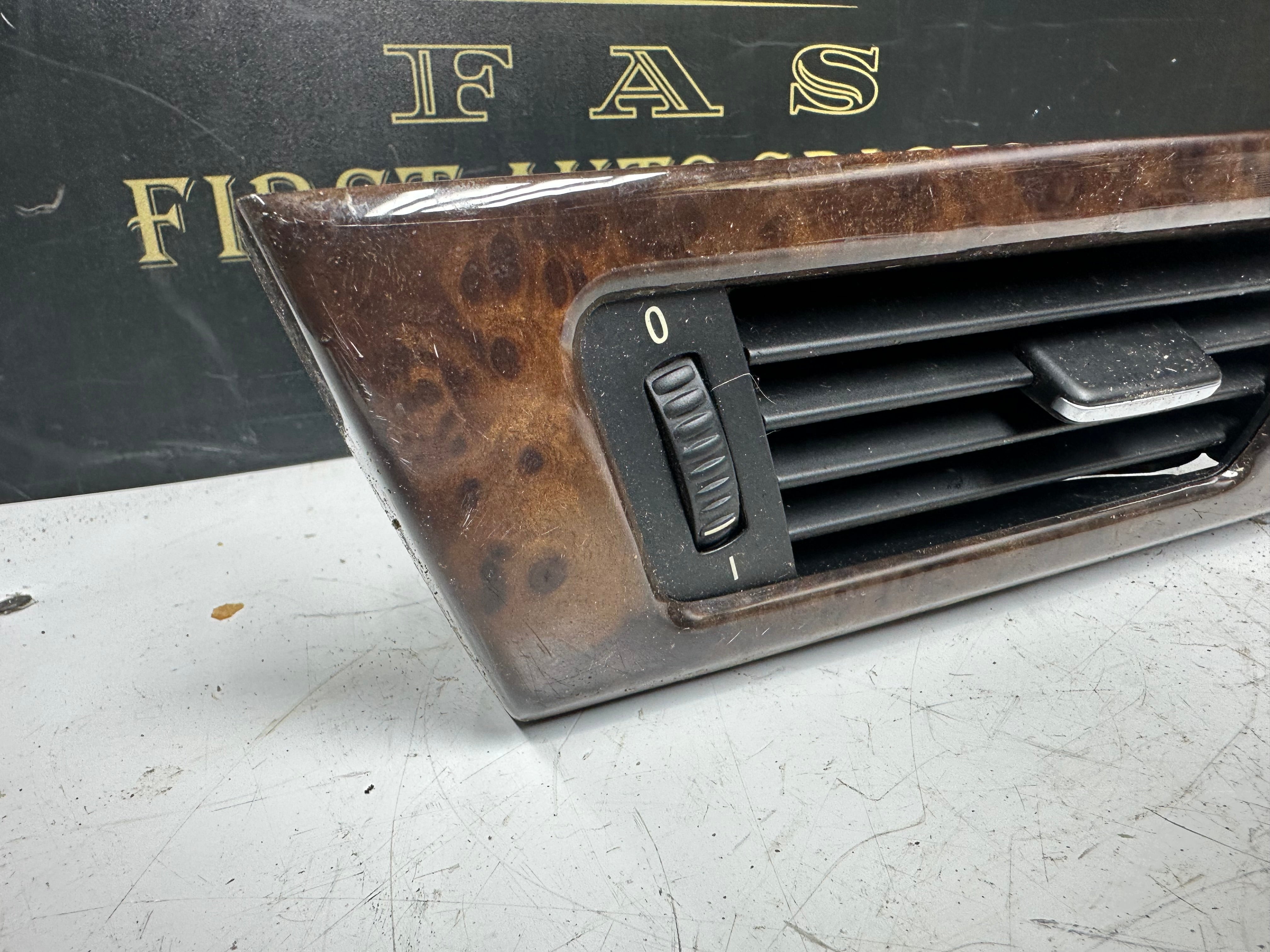 BMW E90 320i 2005 Right Trim Dash Air Grille Vent (6422 7144248 04)