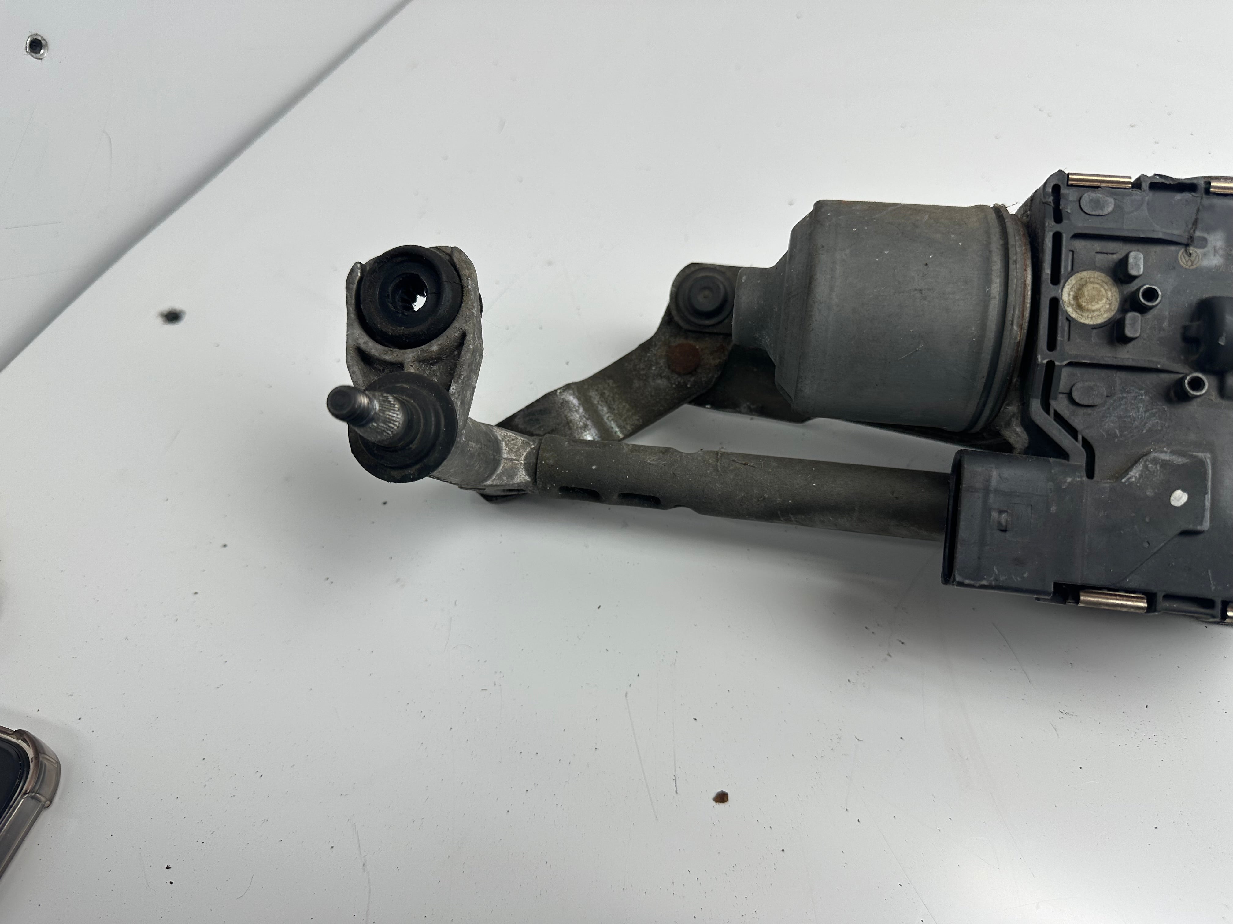 Volkswagen Golf MK6 Front Wiper Motor & Linkage (1K2955023H)