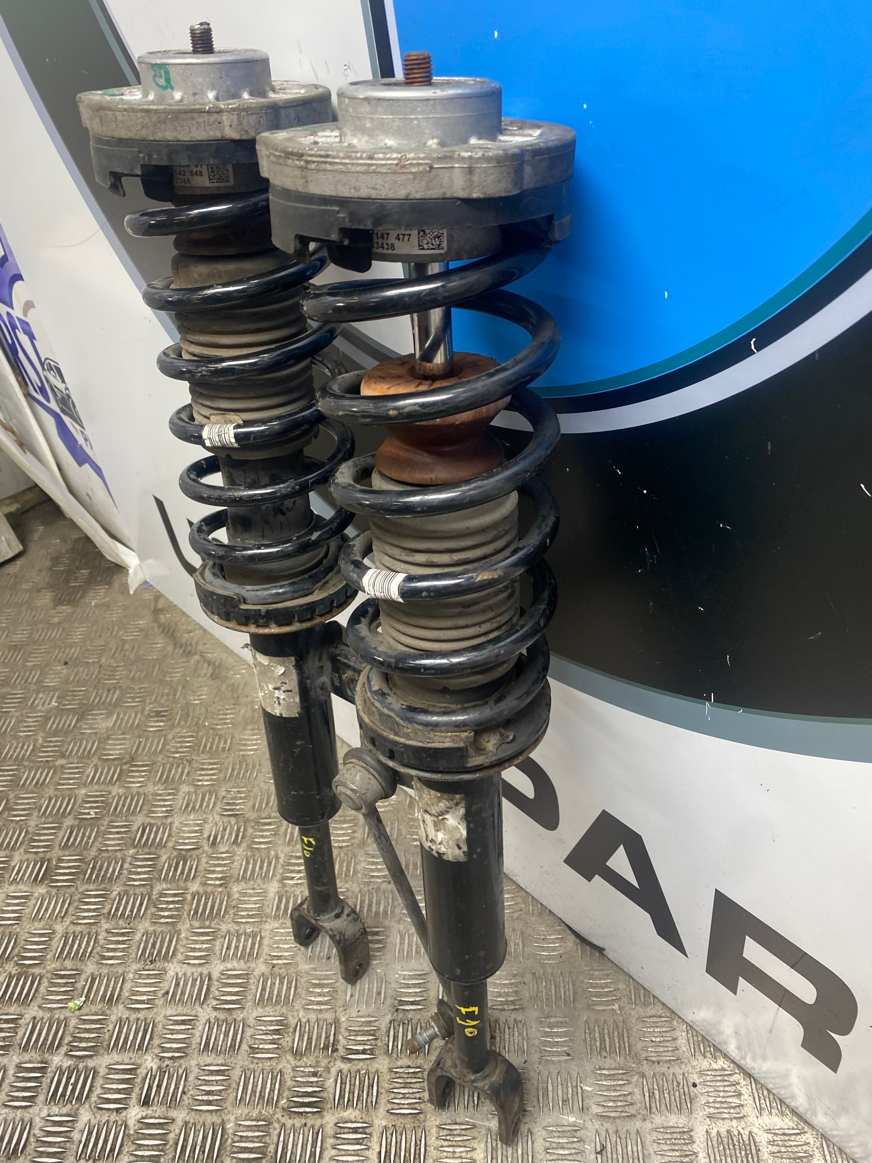 BMW 5 Series F10 Front Left & Right Shock Absorber Strut 2010–2016 (6329501)
