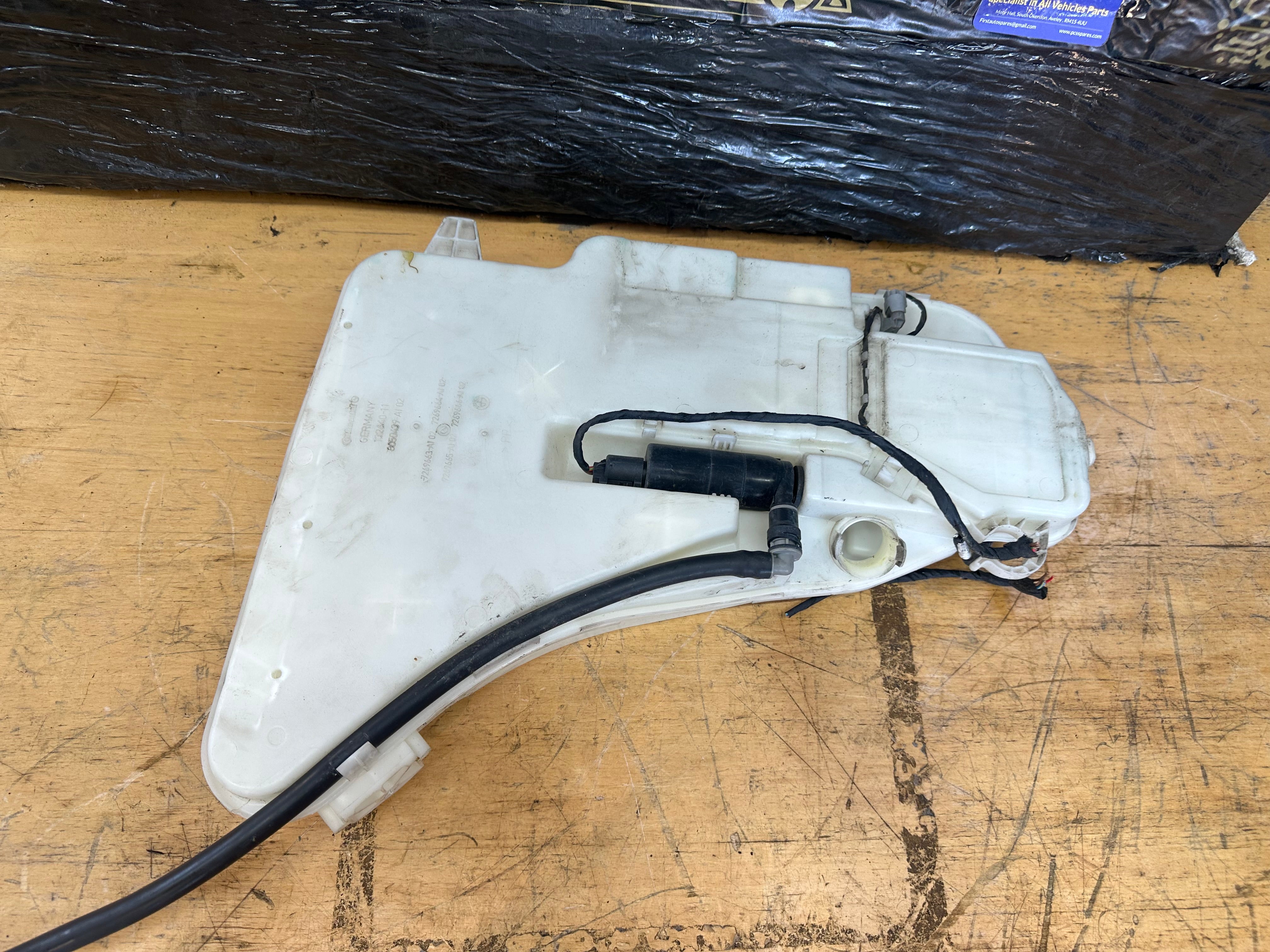 BMW 5 Series 520d 2010–2014 Washer Bottle & Motor (132640-11)