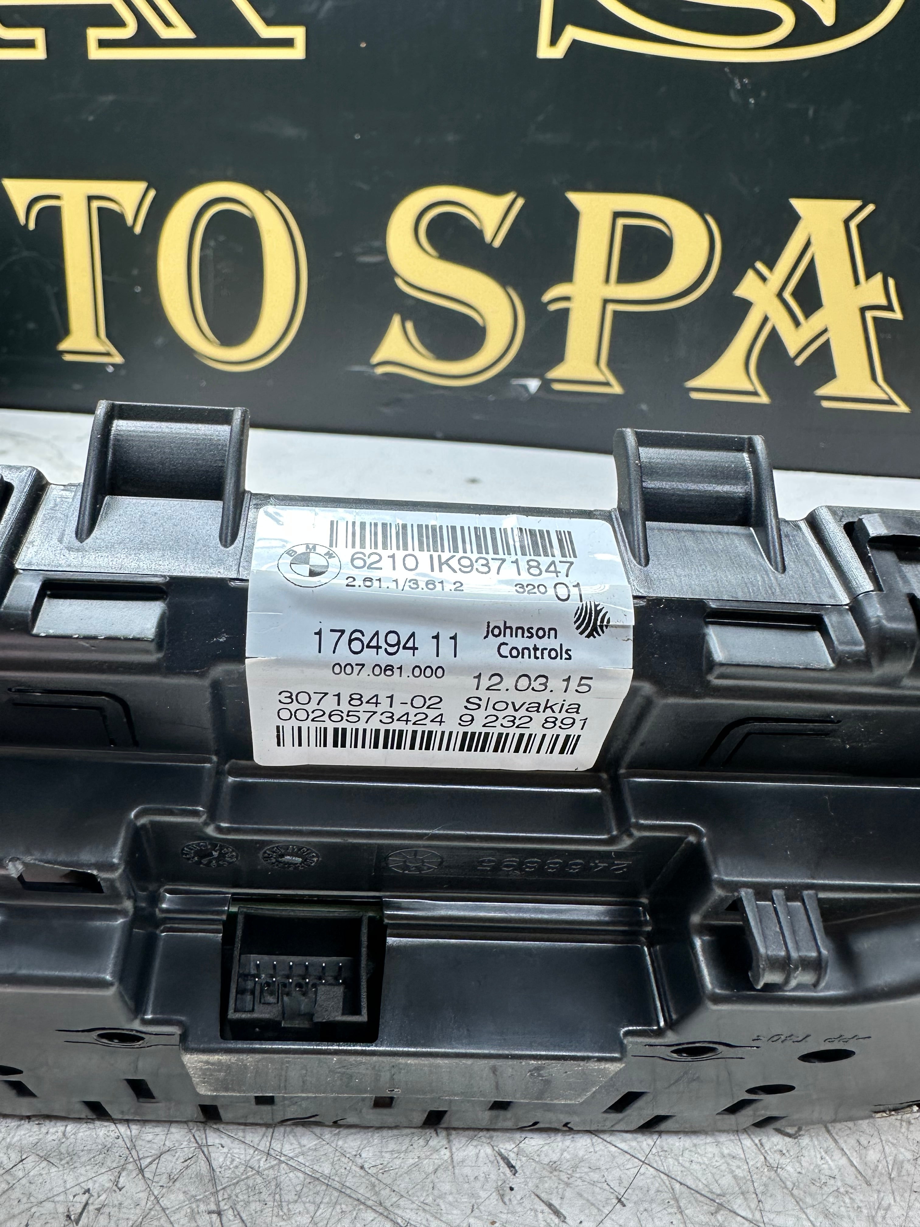 BMW X1 F48 Diesel Instrument Cluster / Speedometer (176494-11)