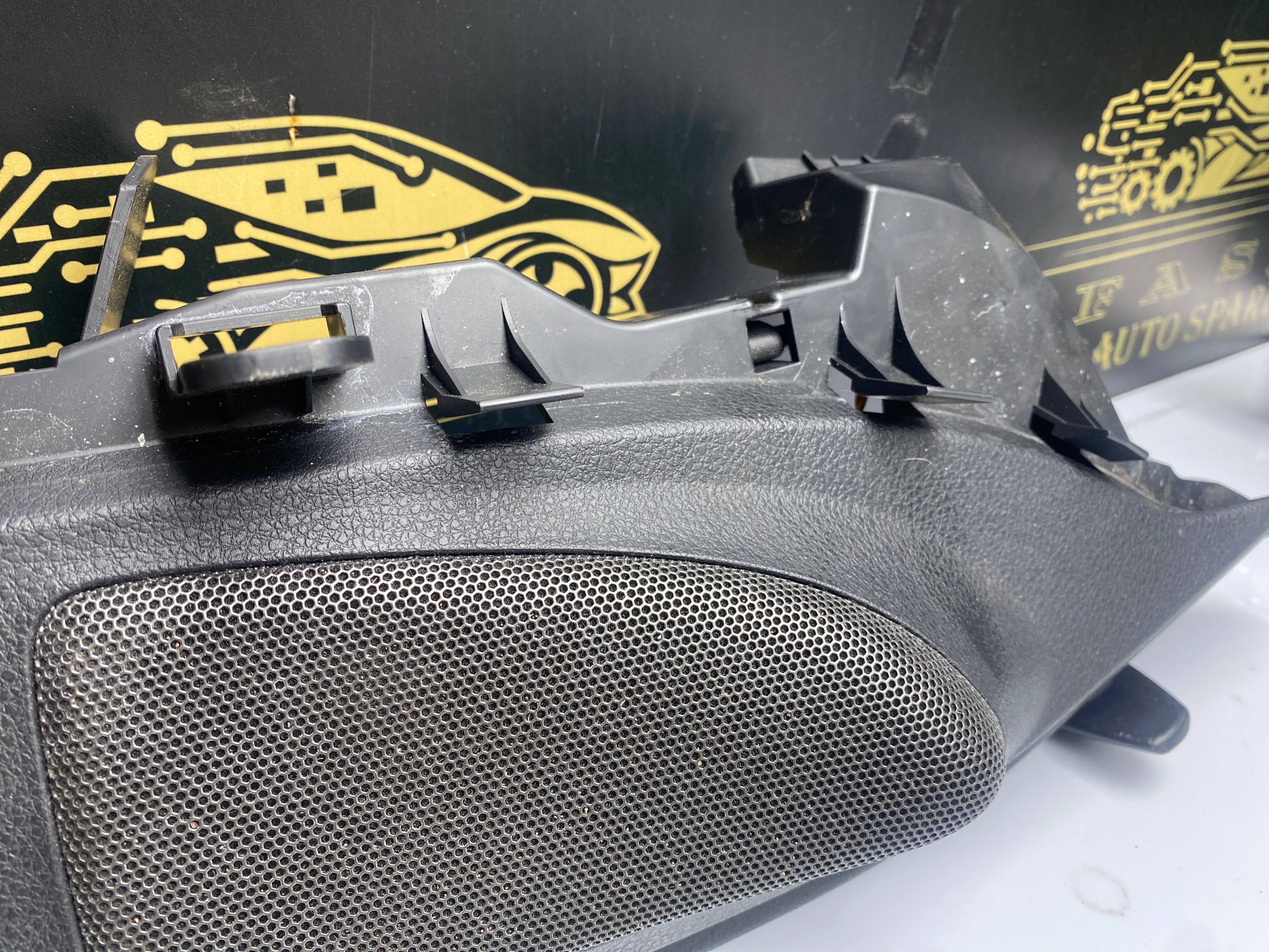 BMW 1 Series F20/F21 Rear Window Parcel Shelf Support Bracket with Speakers 2011–2019 (7240778) [Right]