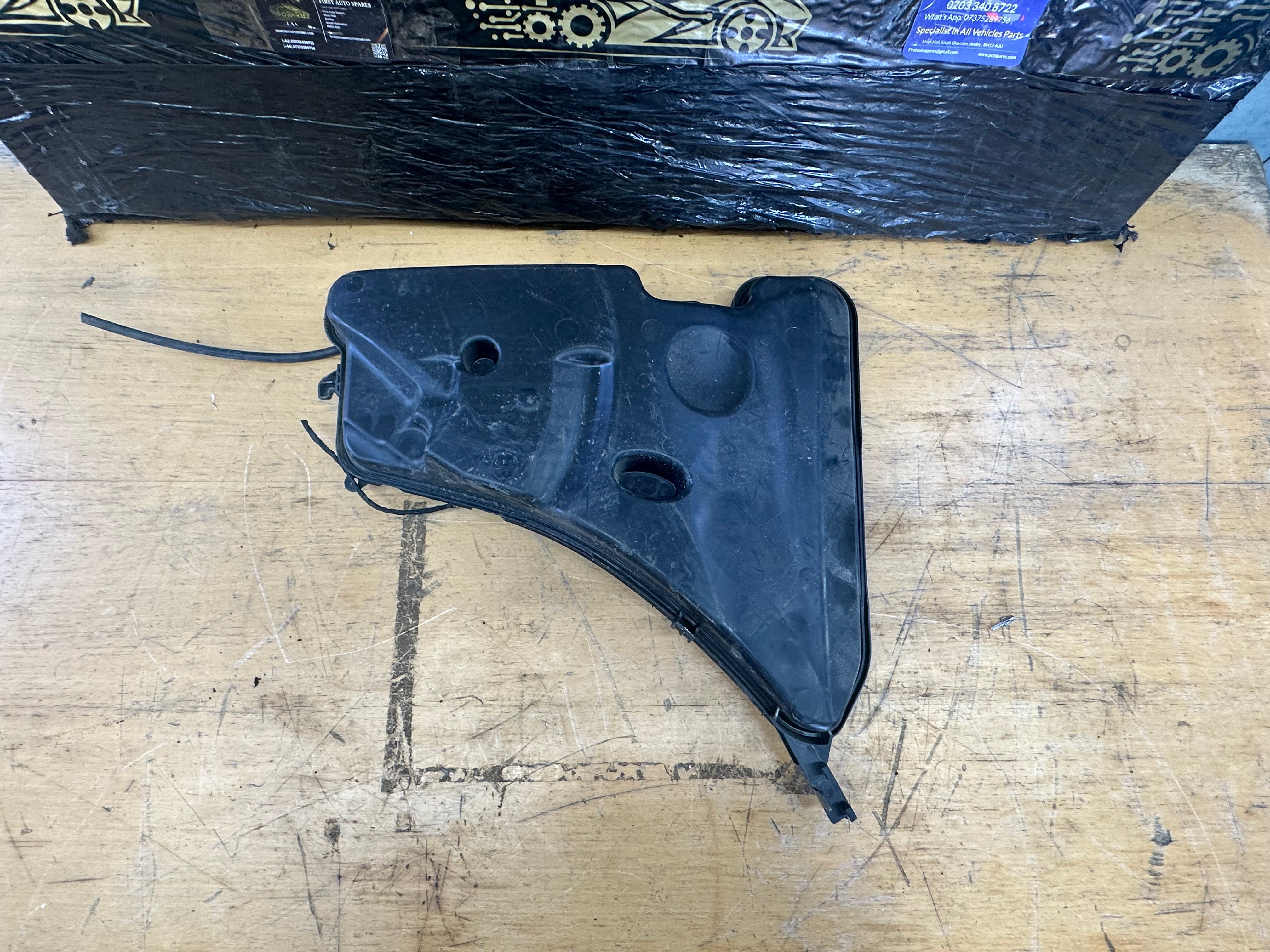 BMW 5 Series G30 Windscreen Washer Bottle (105435-12) (105435) (7377035)