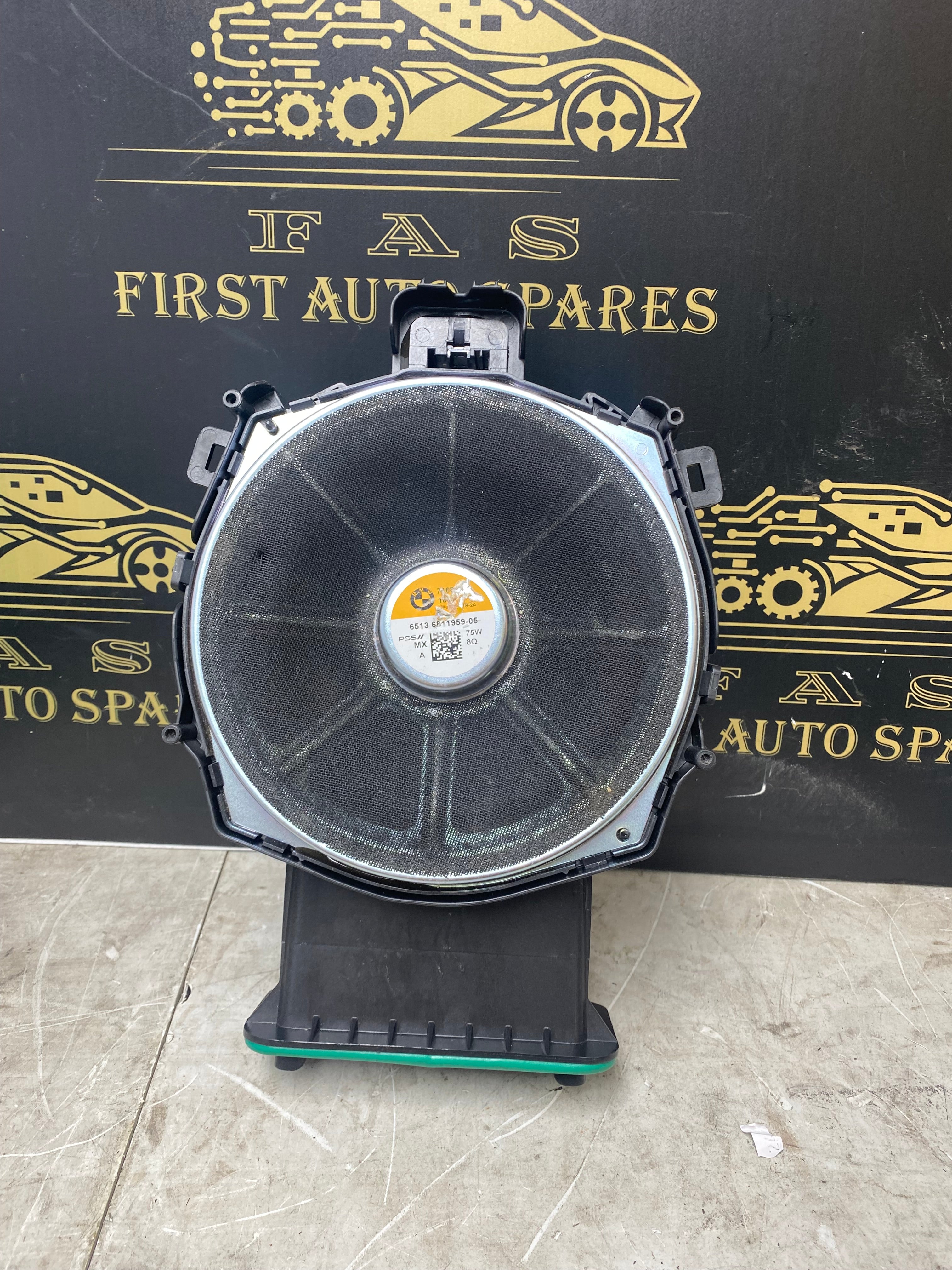 BMW X3 / X4 Subwoofer Speaker Harman Kardon 6811959