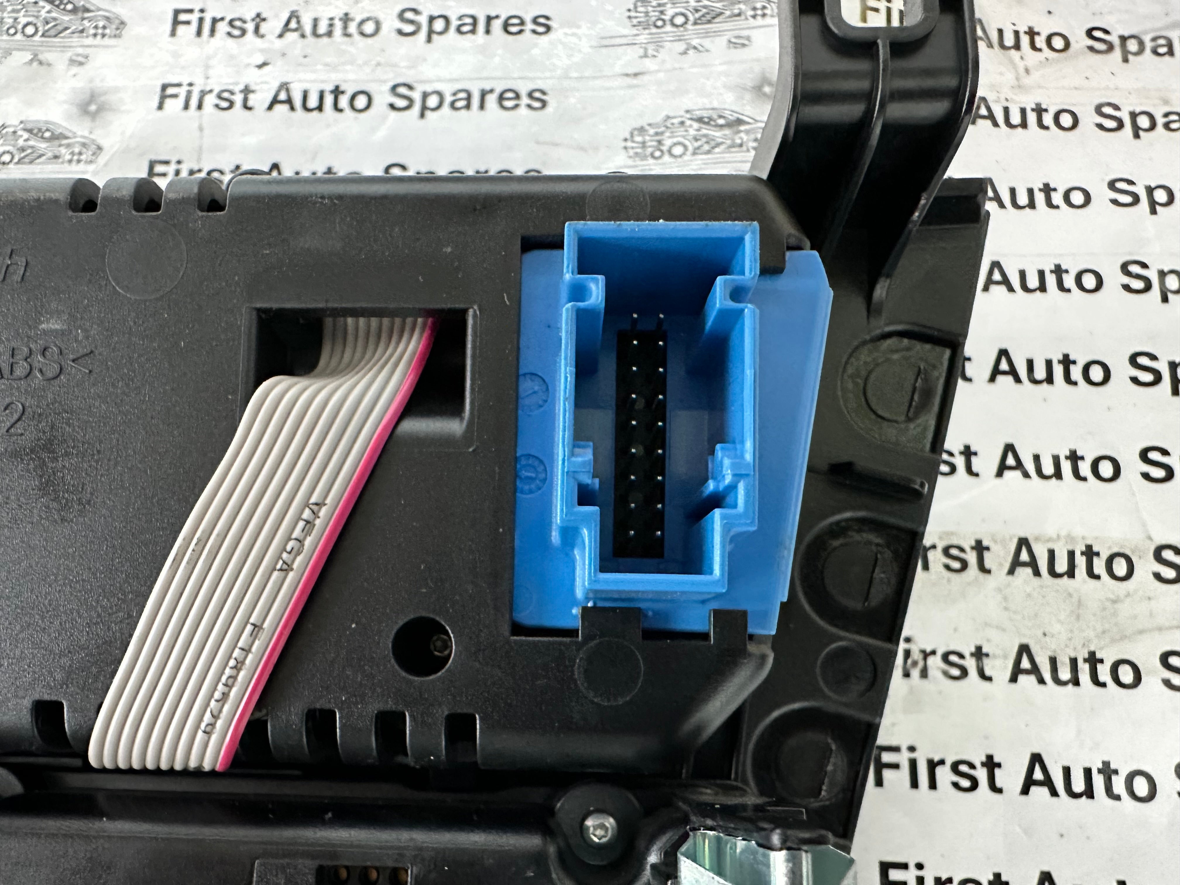 BMW X5 F15 2016 Volume Buttons Climate Control Unit Module (6819734-01)