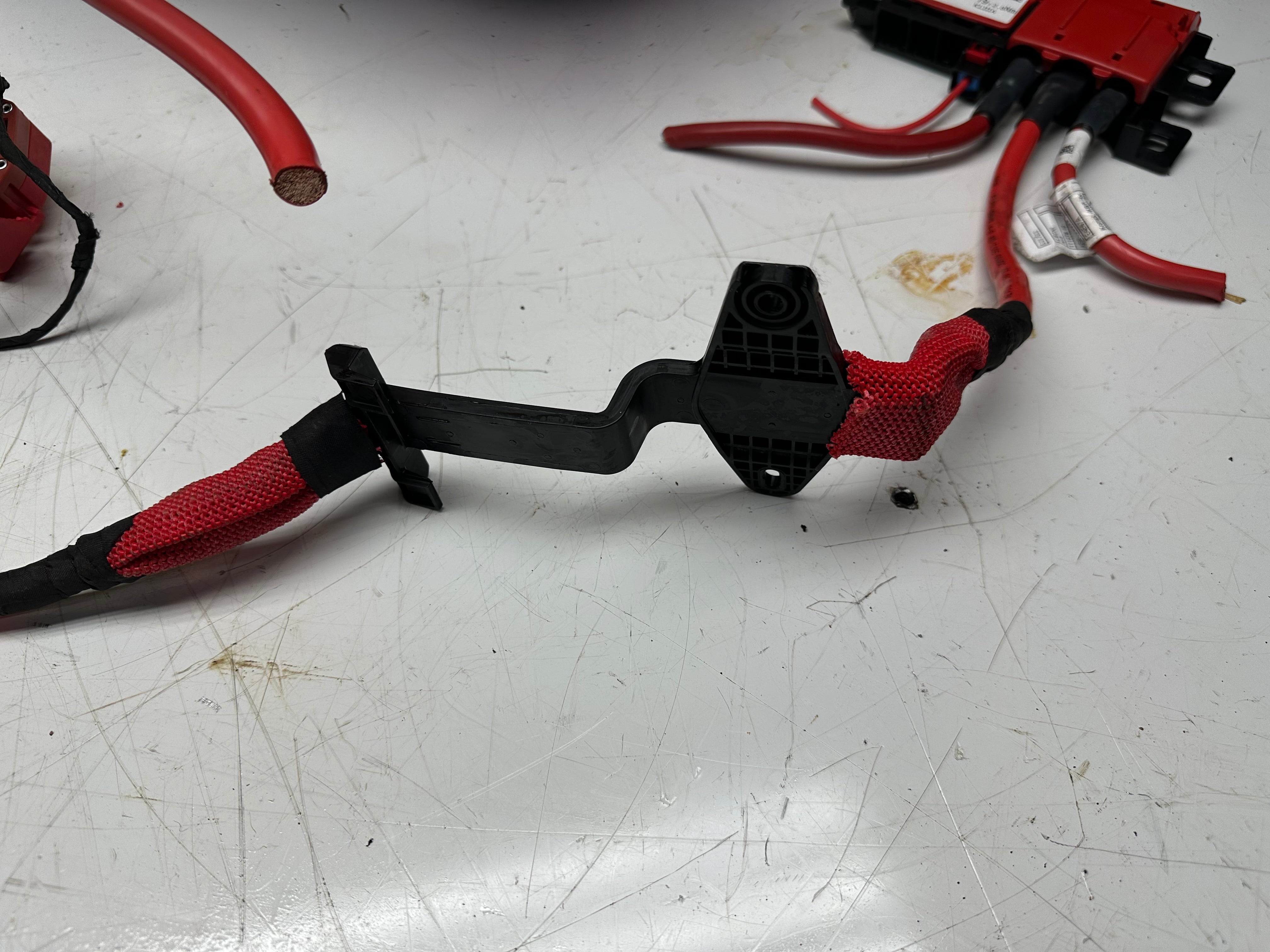 BMW 3 Battery Positive Terminal & Battery Cable Lead (103044-10) (6994419-05)