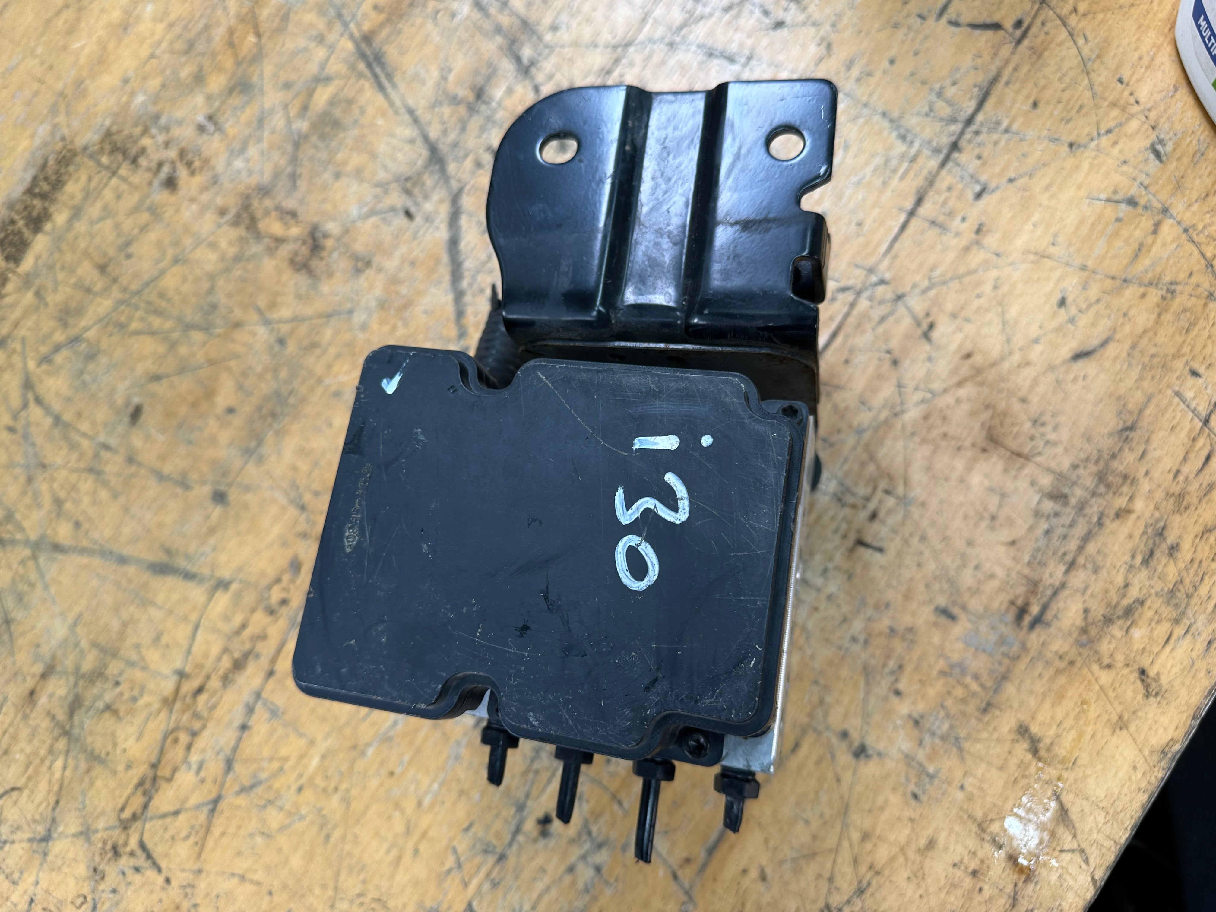 Hyundai i30 2016 ABS Pump Controller Modulator (58900-A6730)