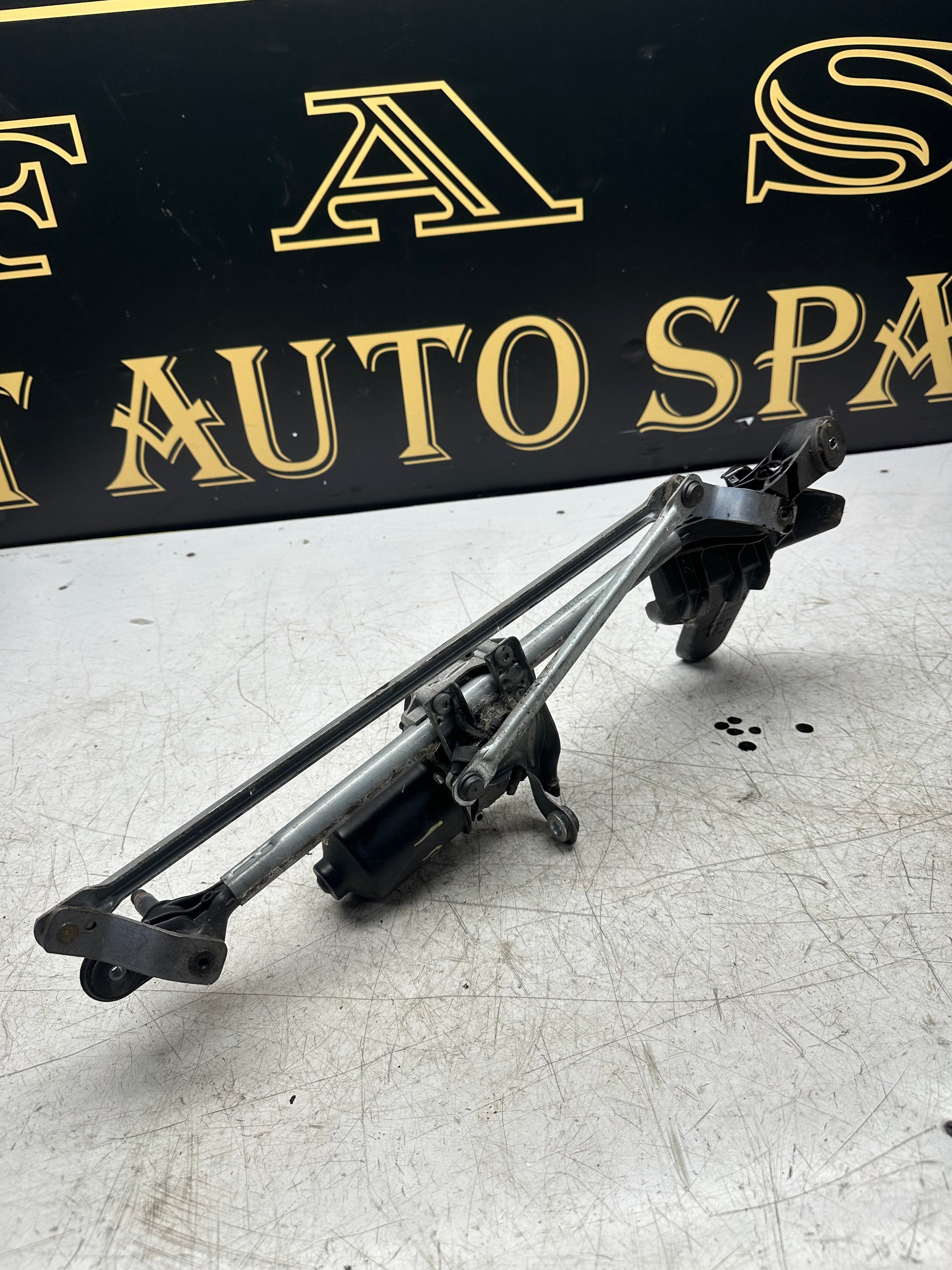 BMW 1 Series F20 Front Wiper Motor – 726750403