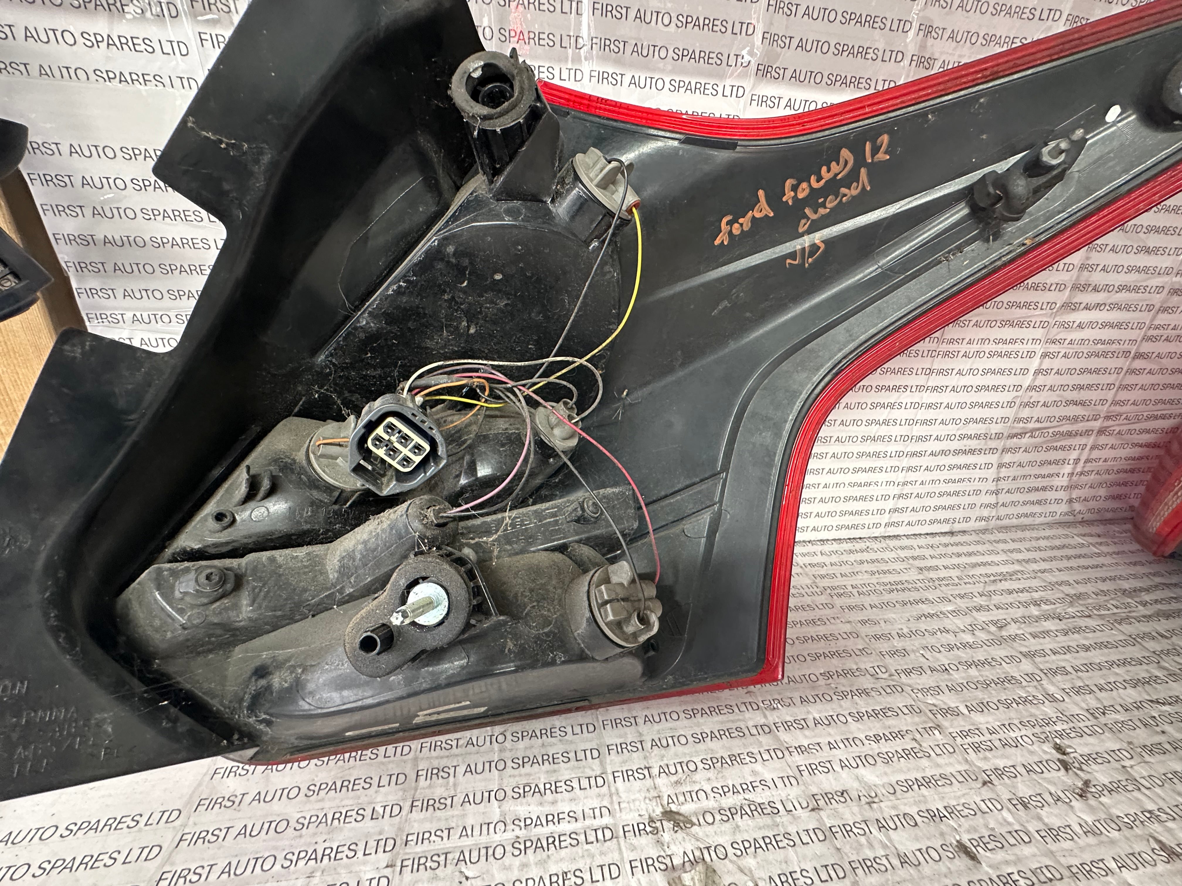 Ford Focus MK3 2012 Right Left Tail Light (BM51-13405-AB)