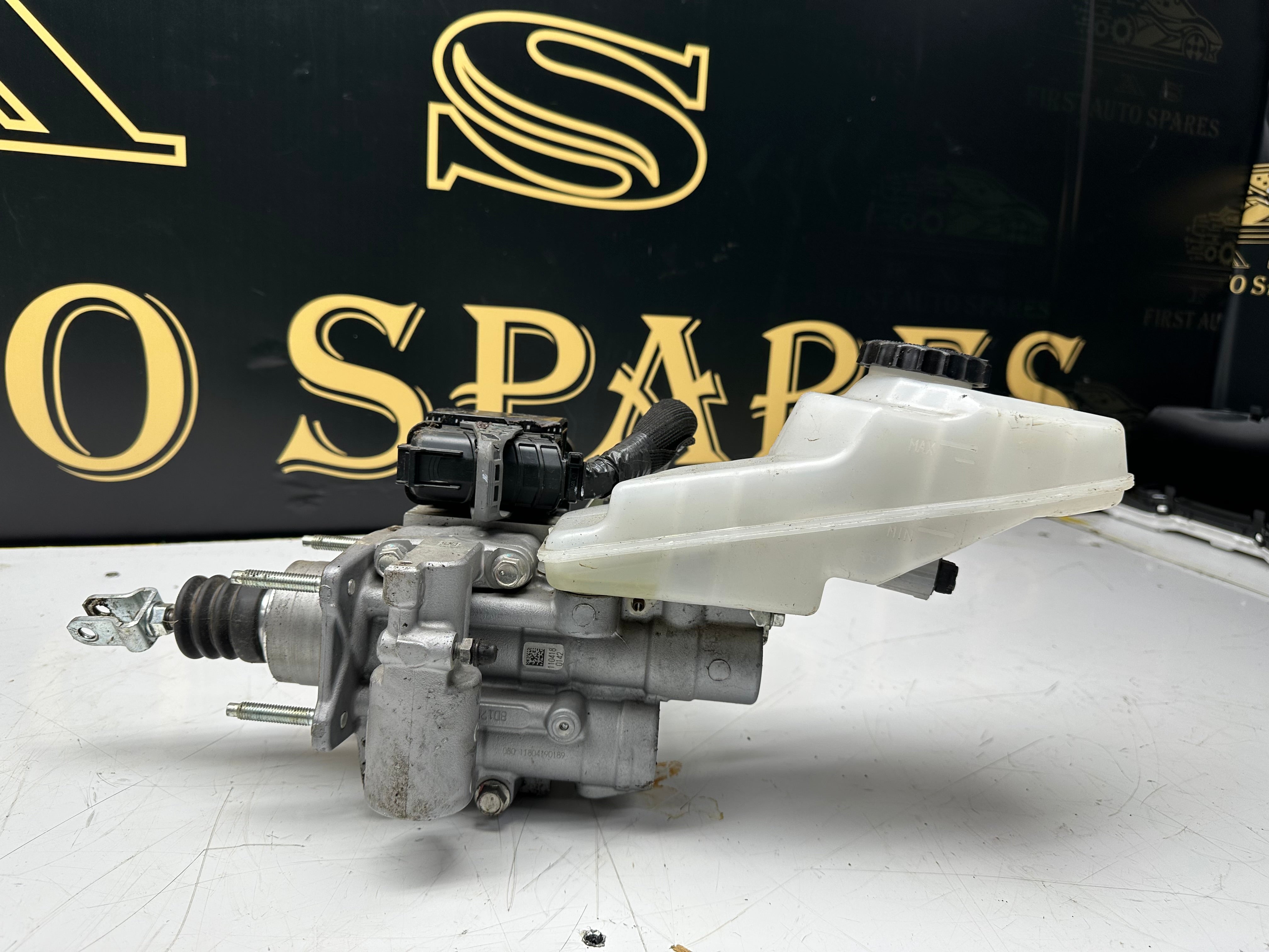 Toyota C-HR AX10  1.8 Hybrid 2018 Brake Master Cylinder (47210-10280)