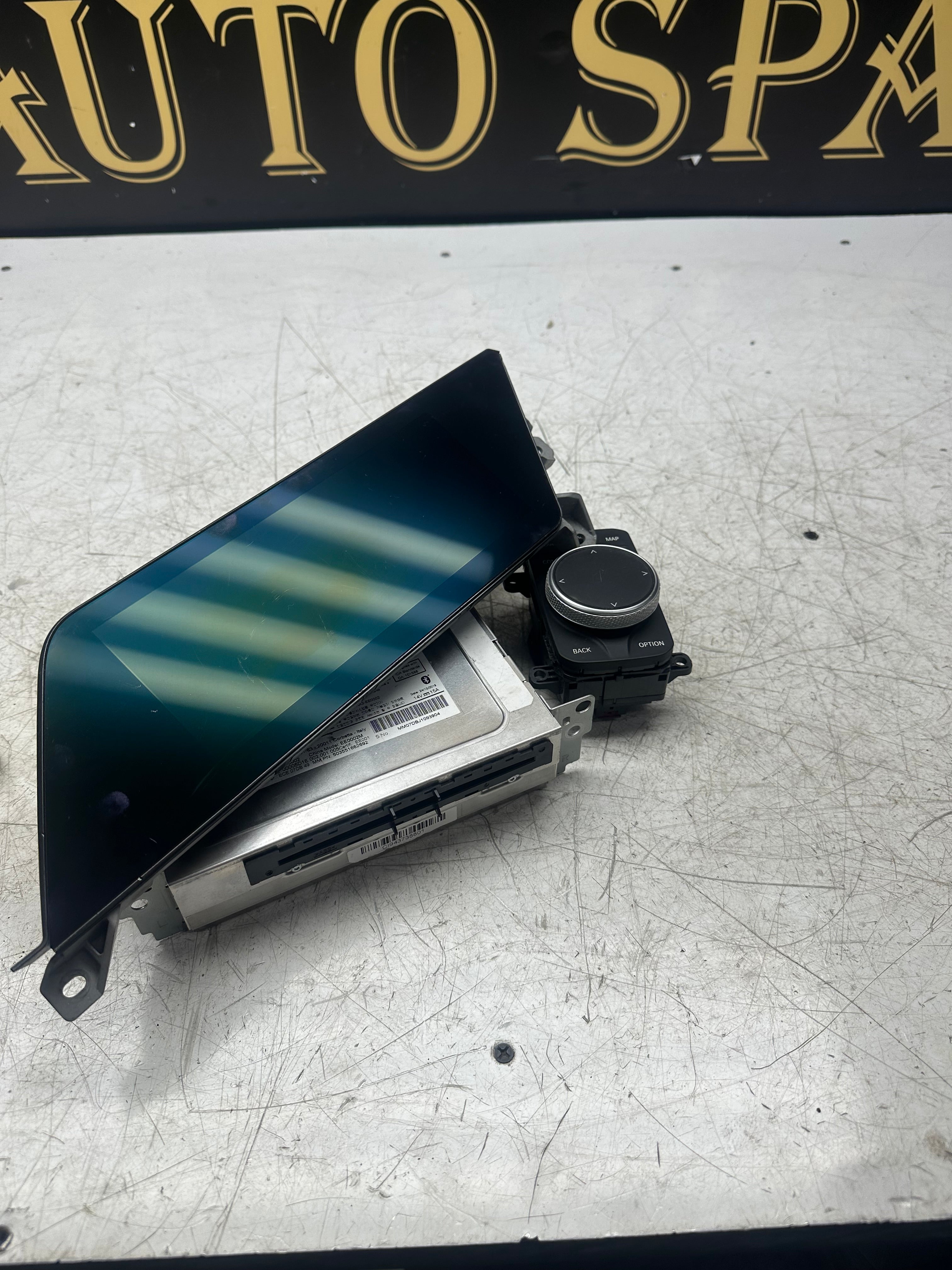 BMW 1 Series F40 Display Screen / Control Unit 9826391 / 5A12F41 / 9437388