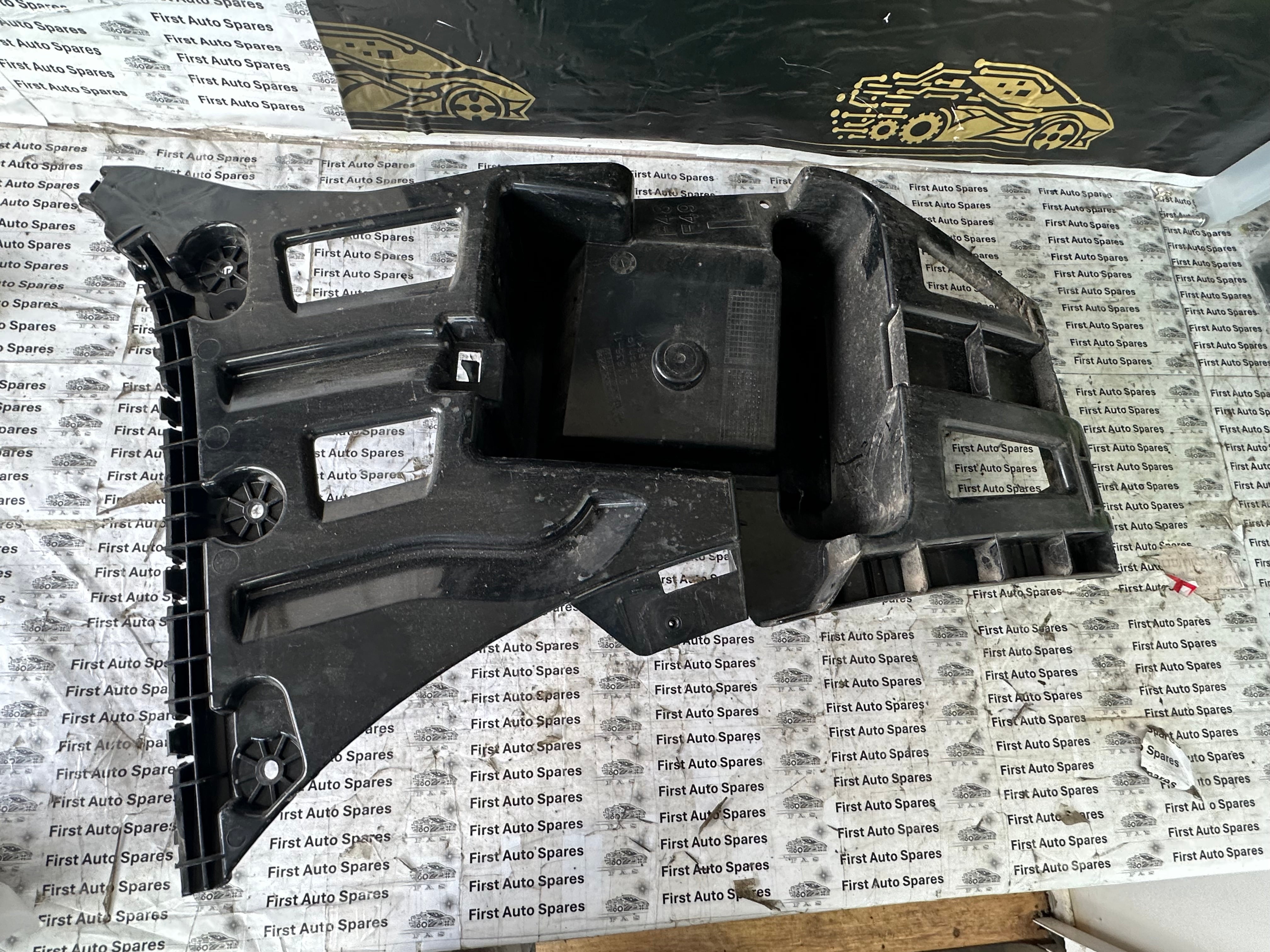 BMW X1 F48 F49 Passenger Left Rear Bumper Mount Bracket (7332317)