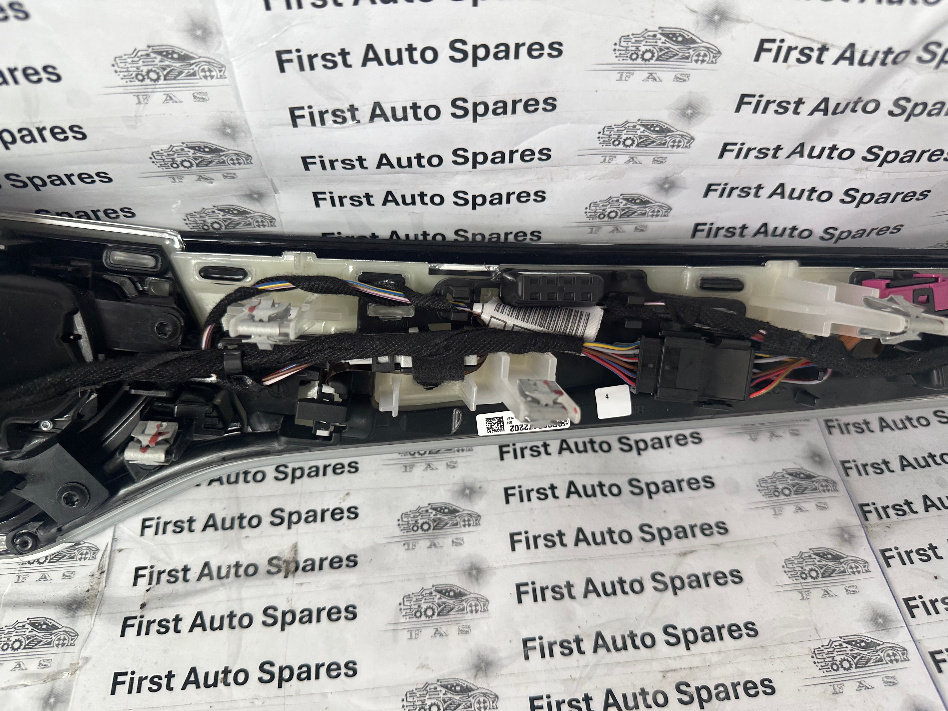 BMW 3 Series G21 Climate Control with Left Air Vent Grille (6848620, 4A0EDD1-02)