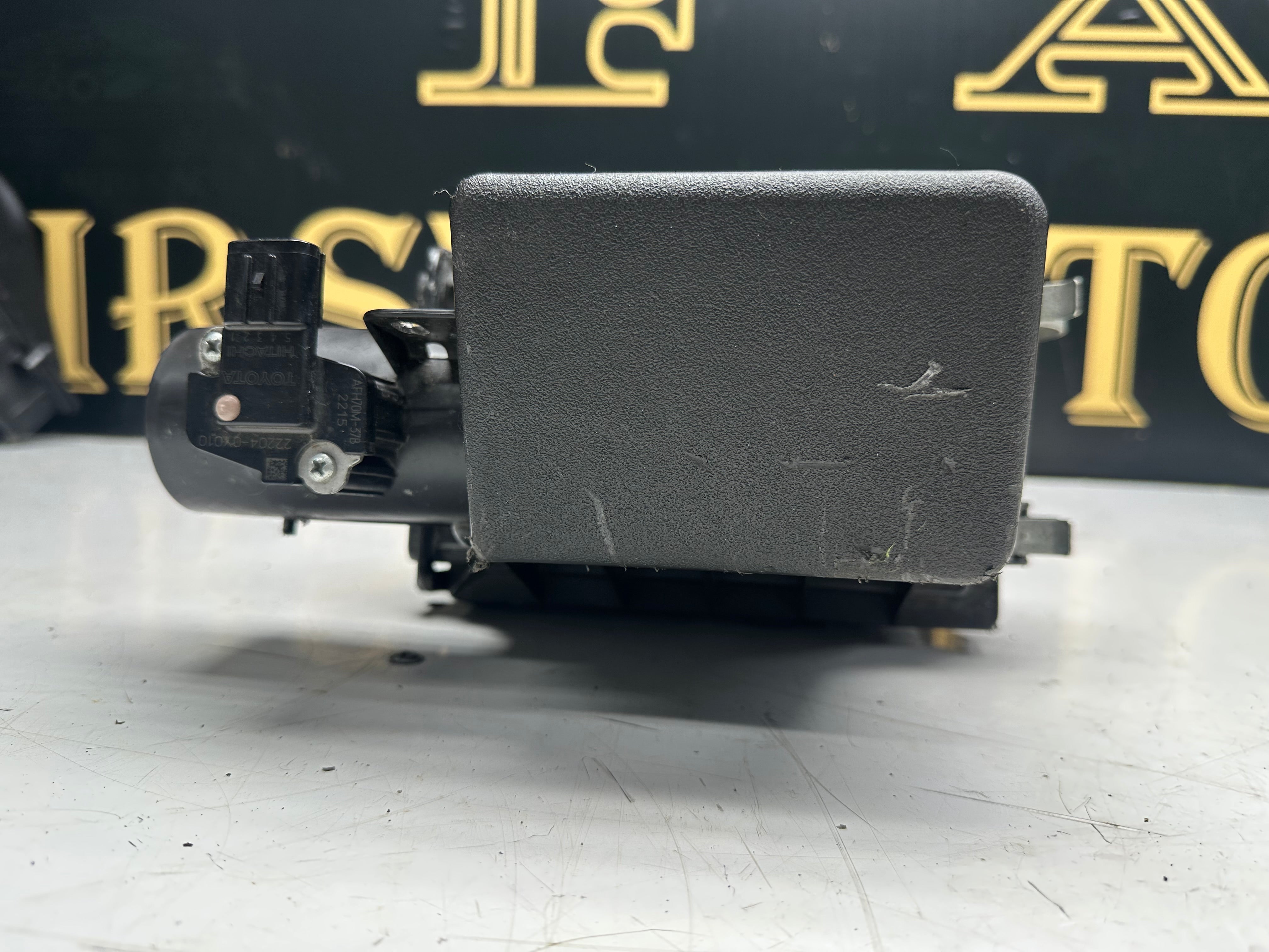 Toyota Corolla Air Filter Box – Engine Air Housing Unit (17701-0T240) (17705-0T290)