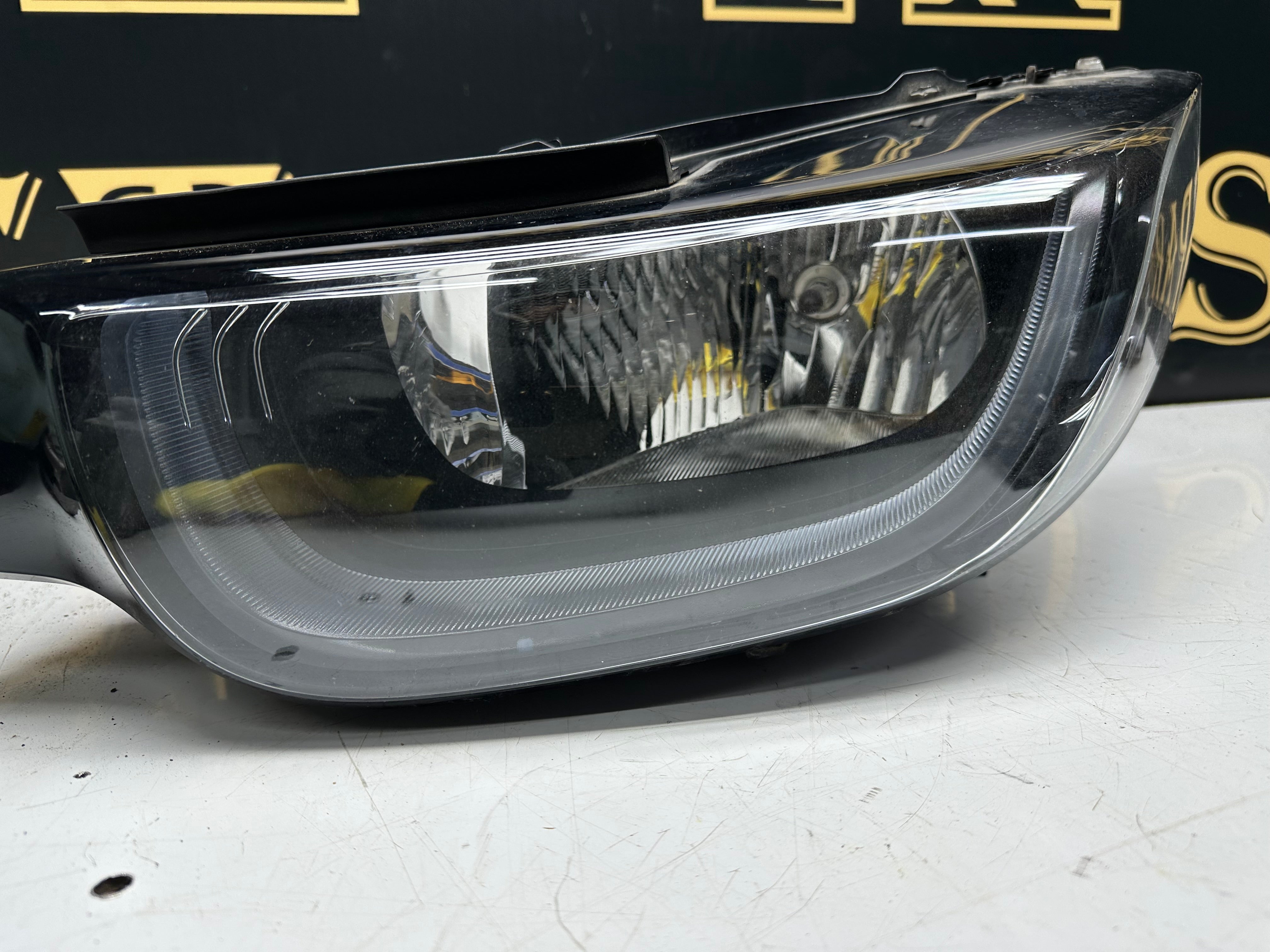 BMW i3 2017 Left Halogen Headlight 7295671 (63.11-7295671-12)