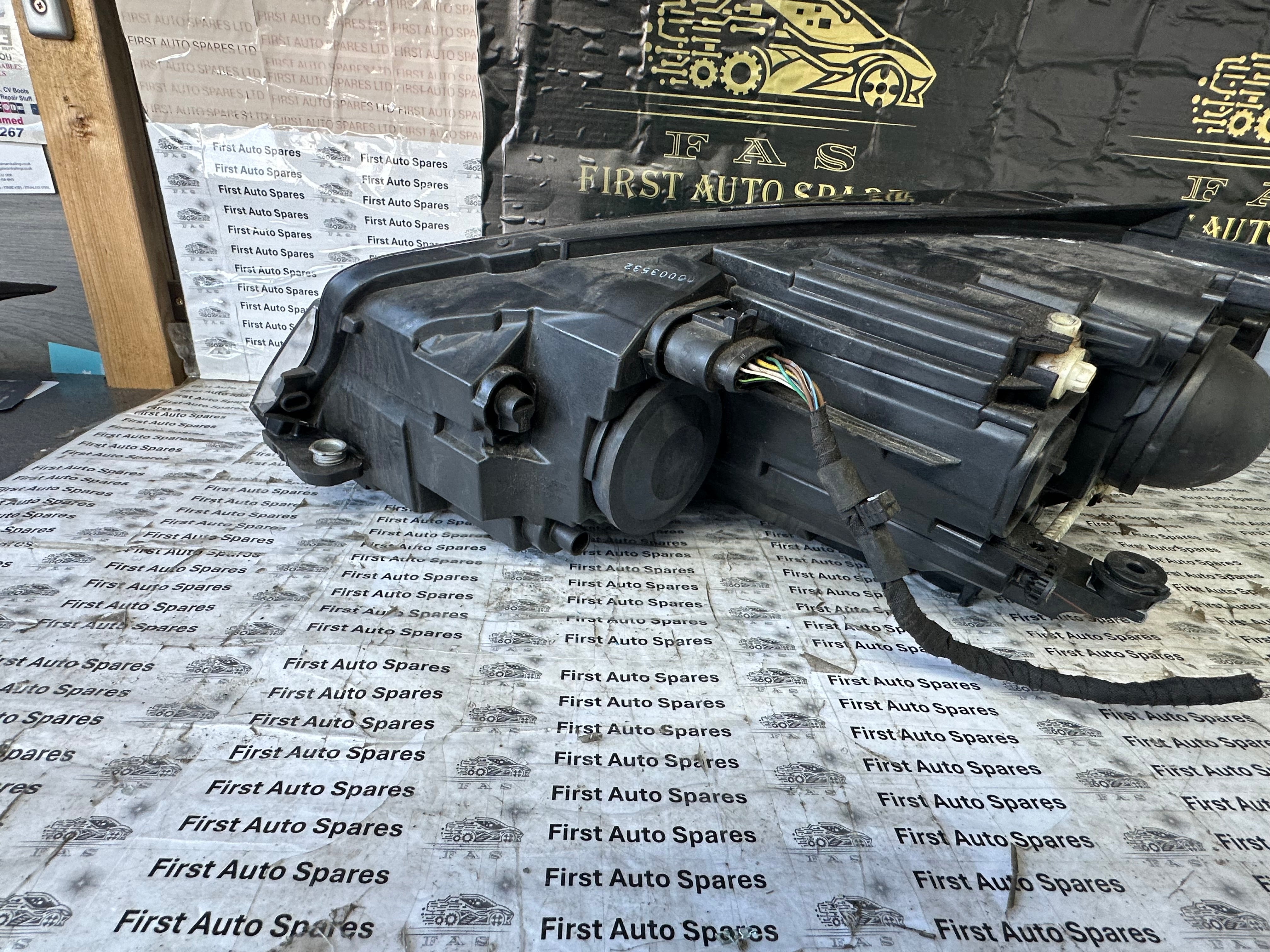 Volkswagen Golf MK7.5 (2013–2017) Right O/S Driver’s Halogen Headlight