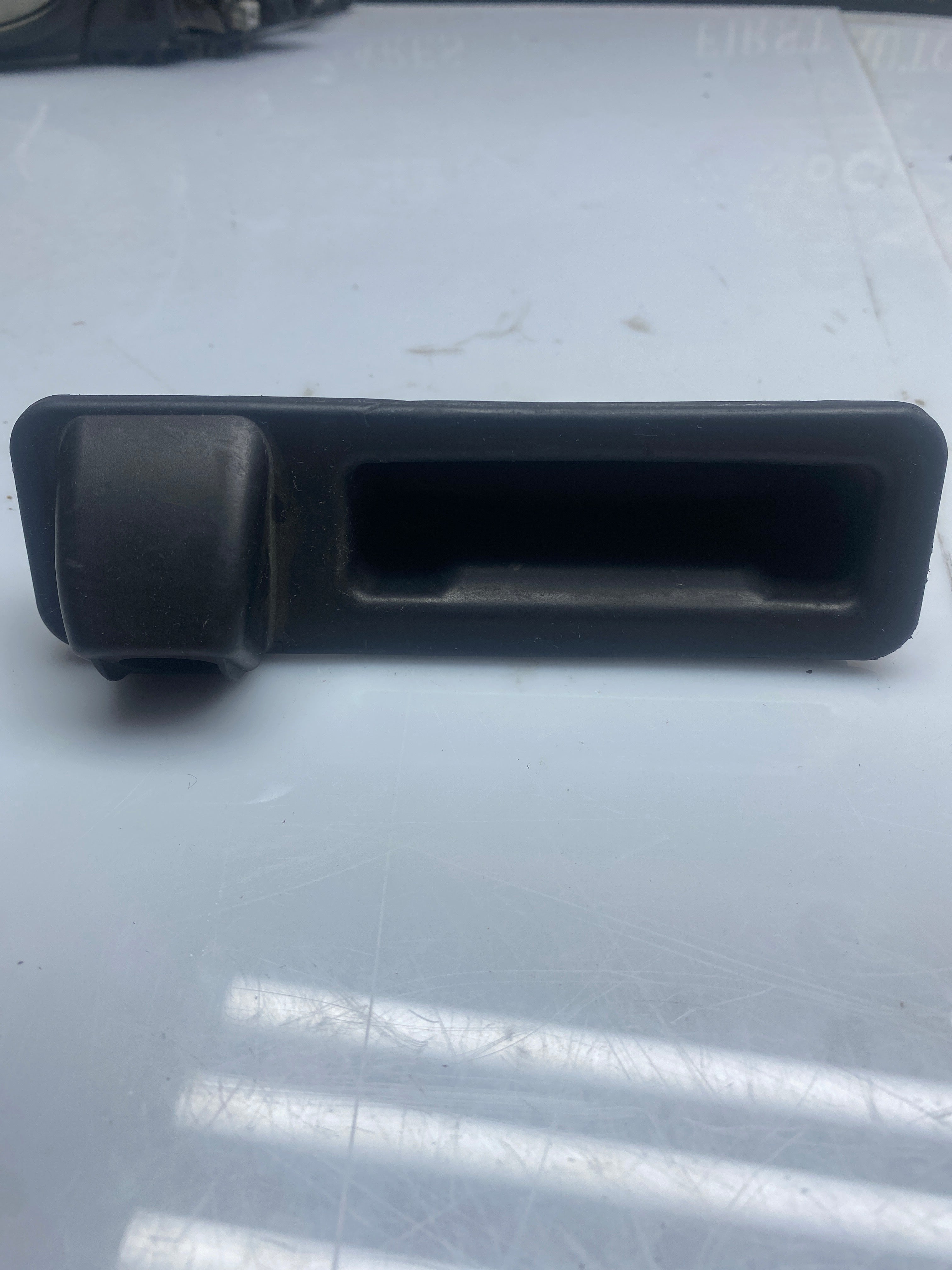 BMW 3 Series G20 G21 Tailgate Release Control Switch Handle 2019–2023 (7405634)