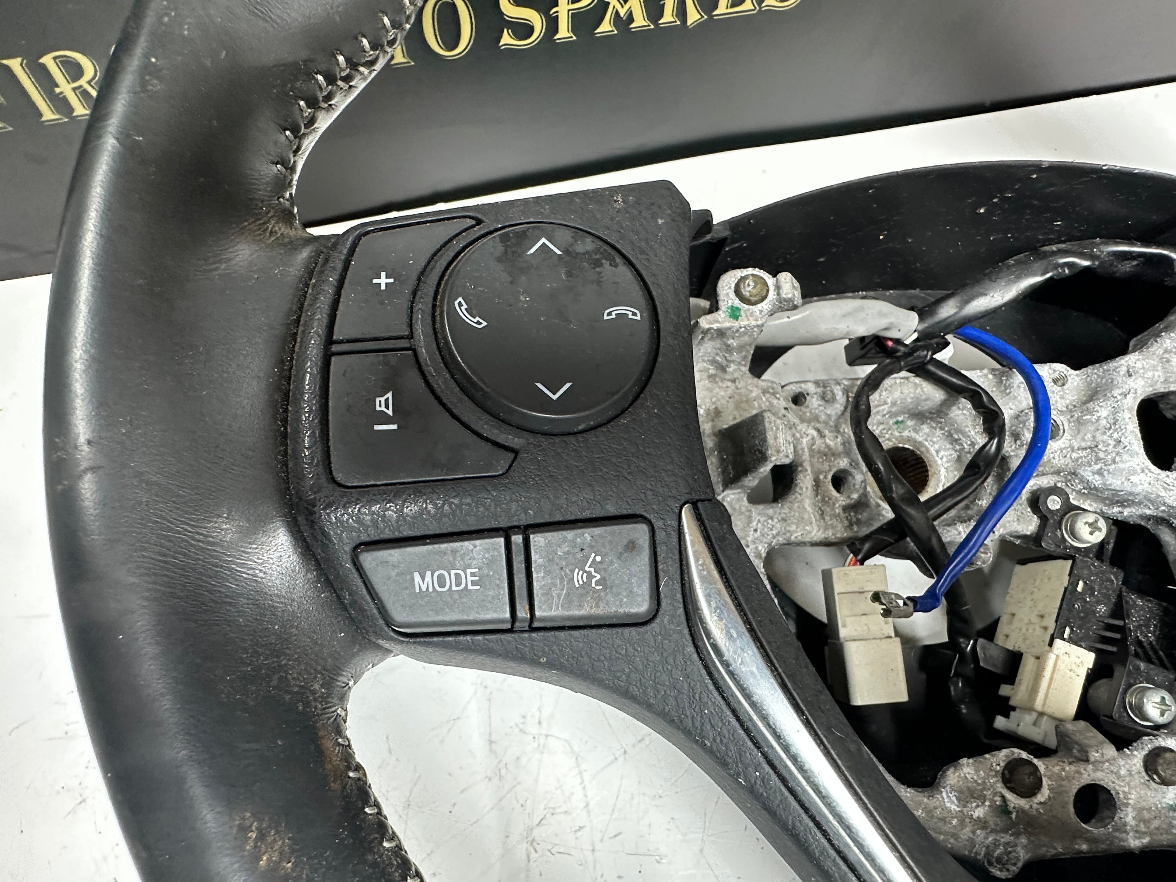 Toyota Auris 2014-17 Hybrid Multi-Functional Steering Wheel (622837810)