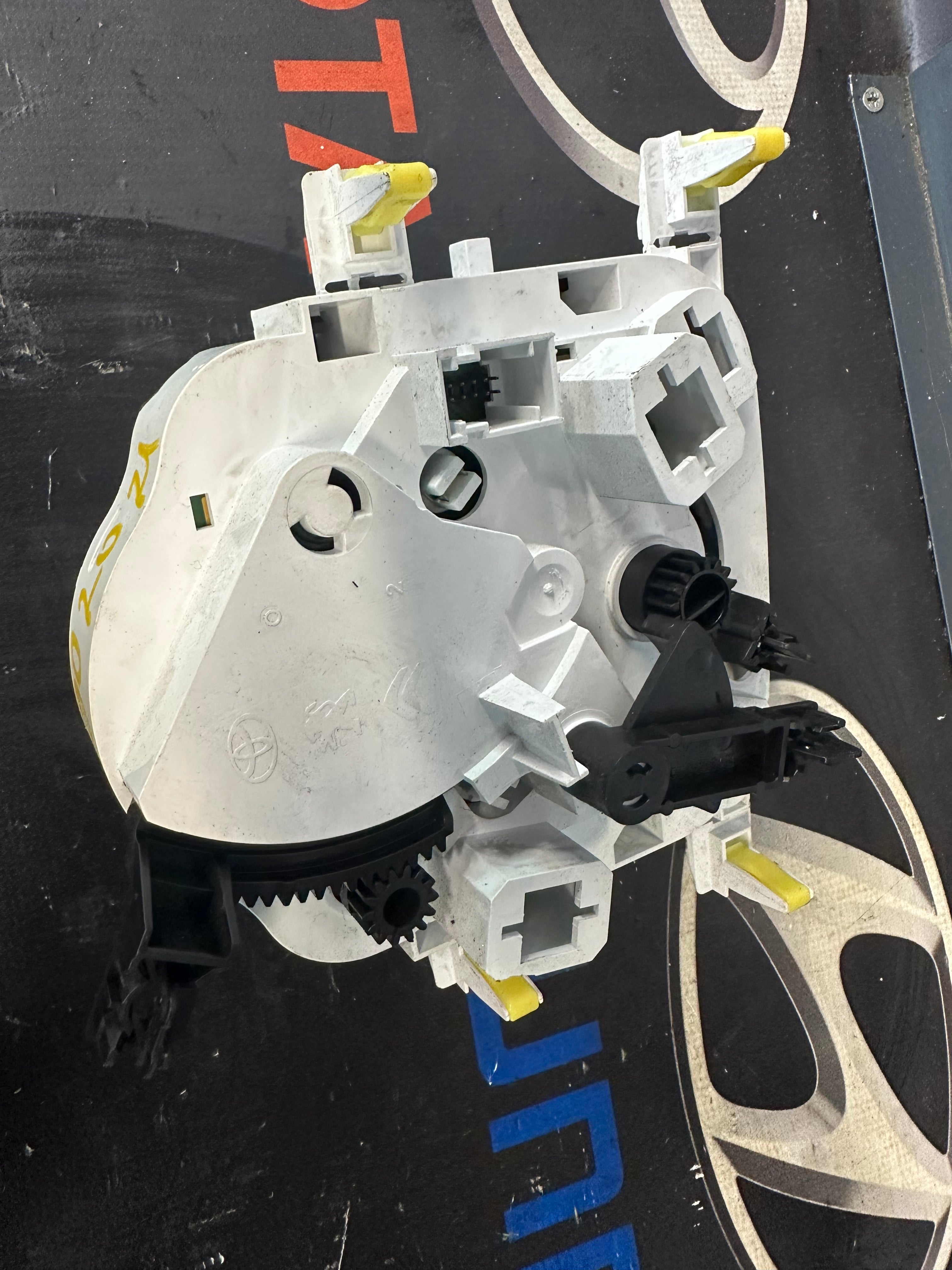 Toyota Aygo 2021 Climate Control Panel (55900-YV030)