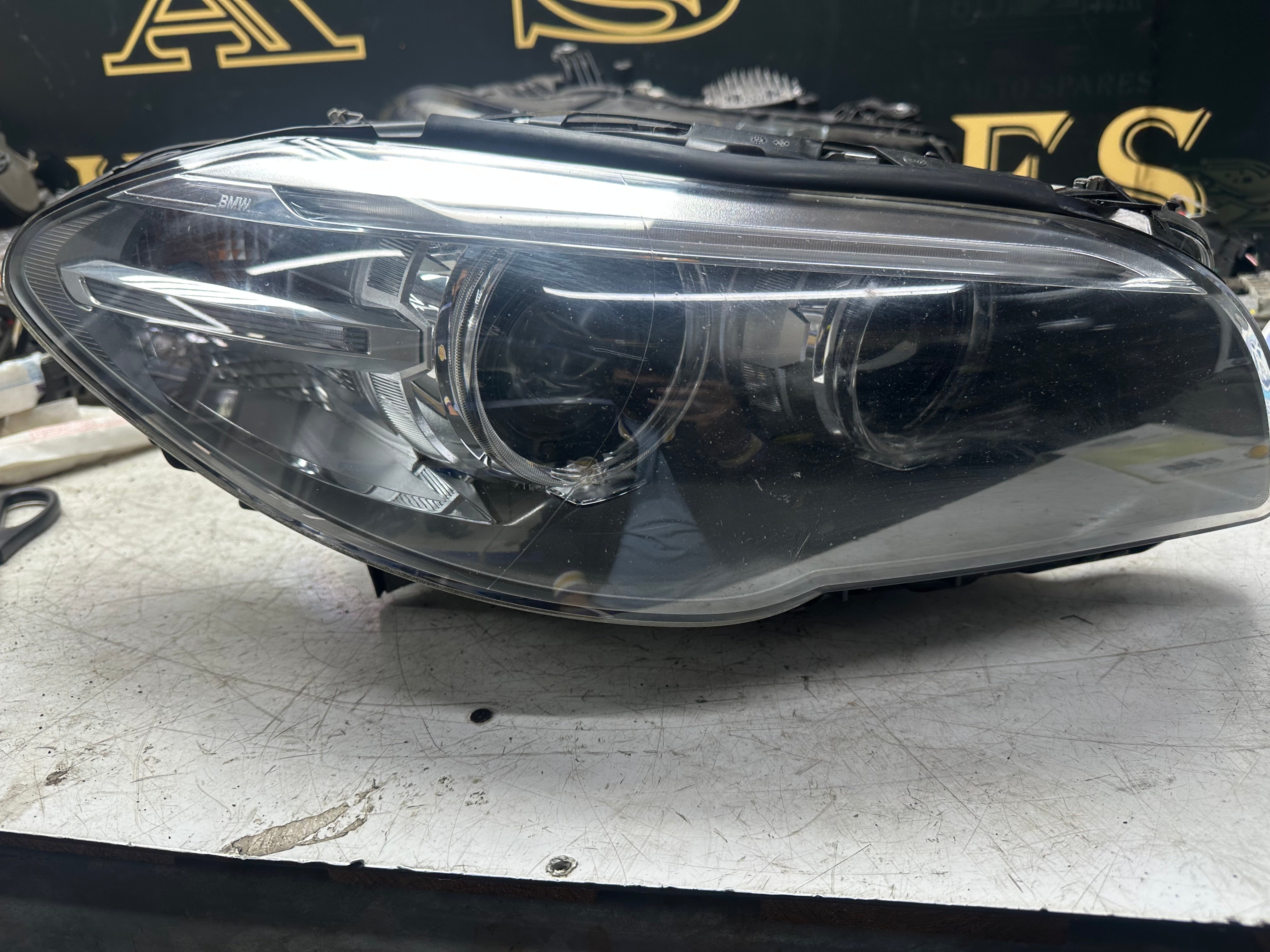 BMW 5 Series F10 Right Headlight 7317134 – 2010–2017