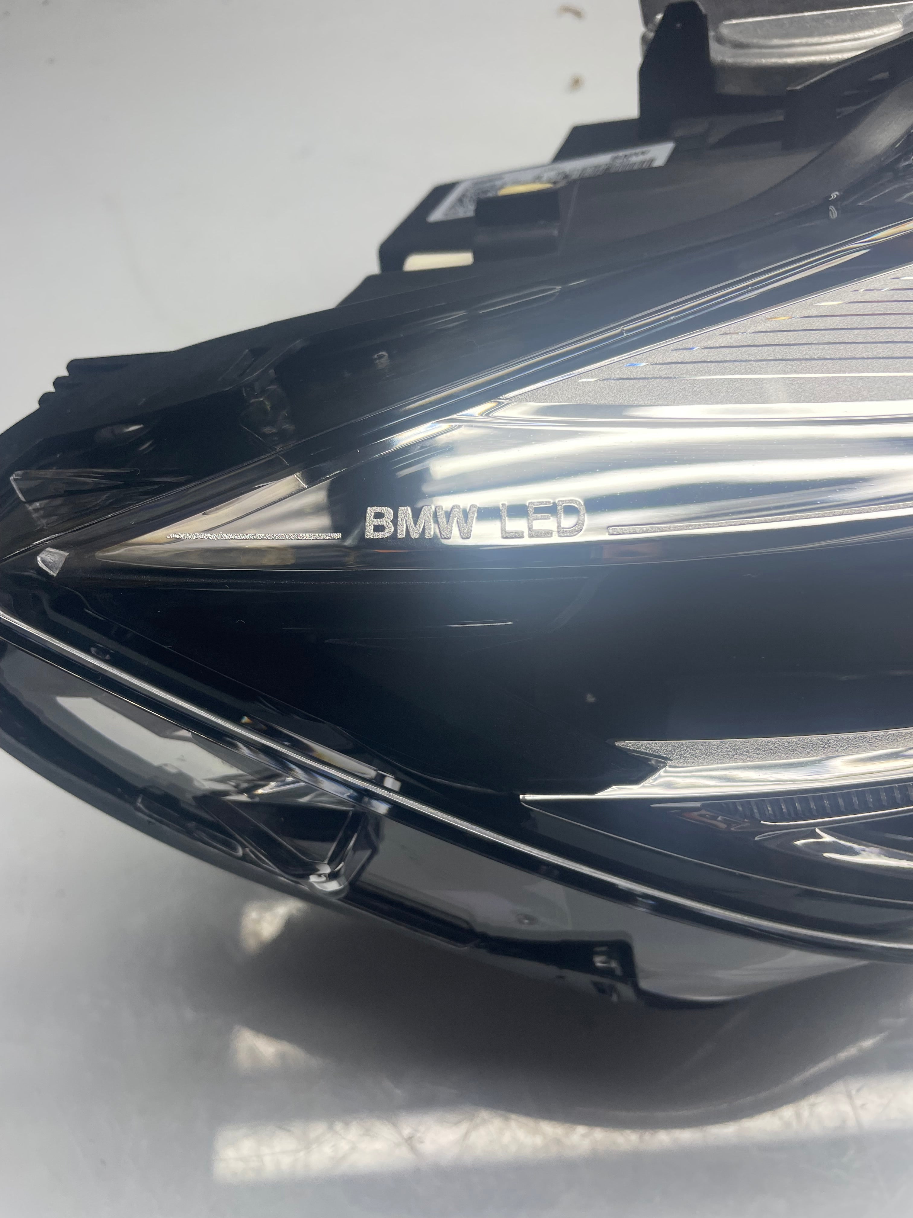 BMW 4 Series F32 LCI Complete LED Right Headlight (8738702-01)