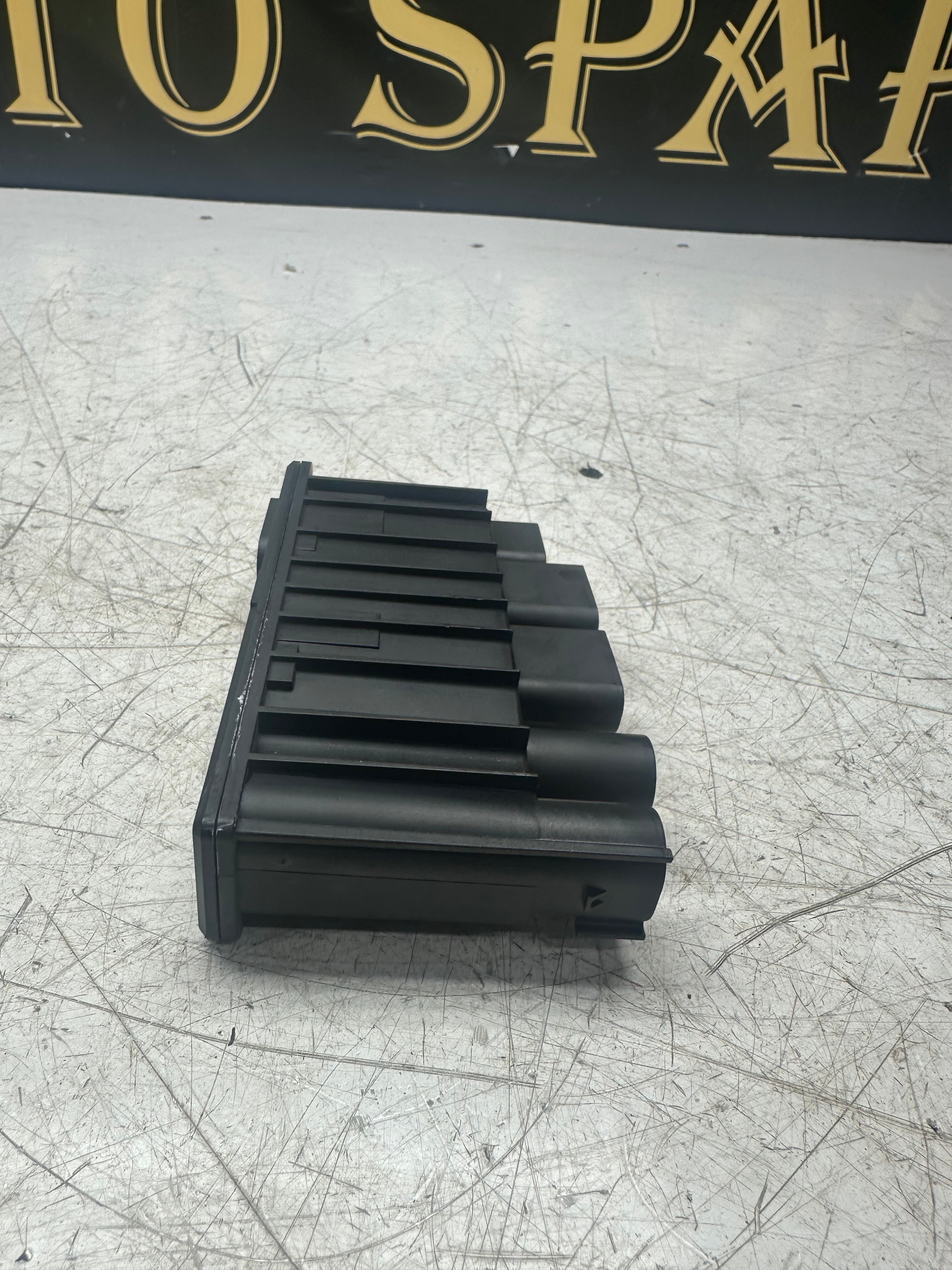 BMW X1 E84 Electronics Module 858990702 1506270 – 2009–2015