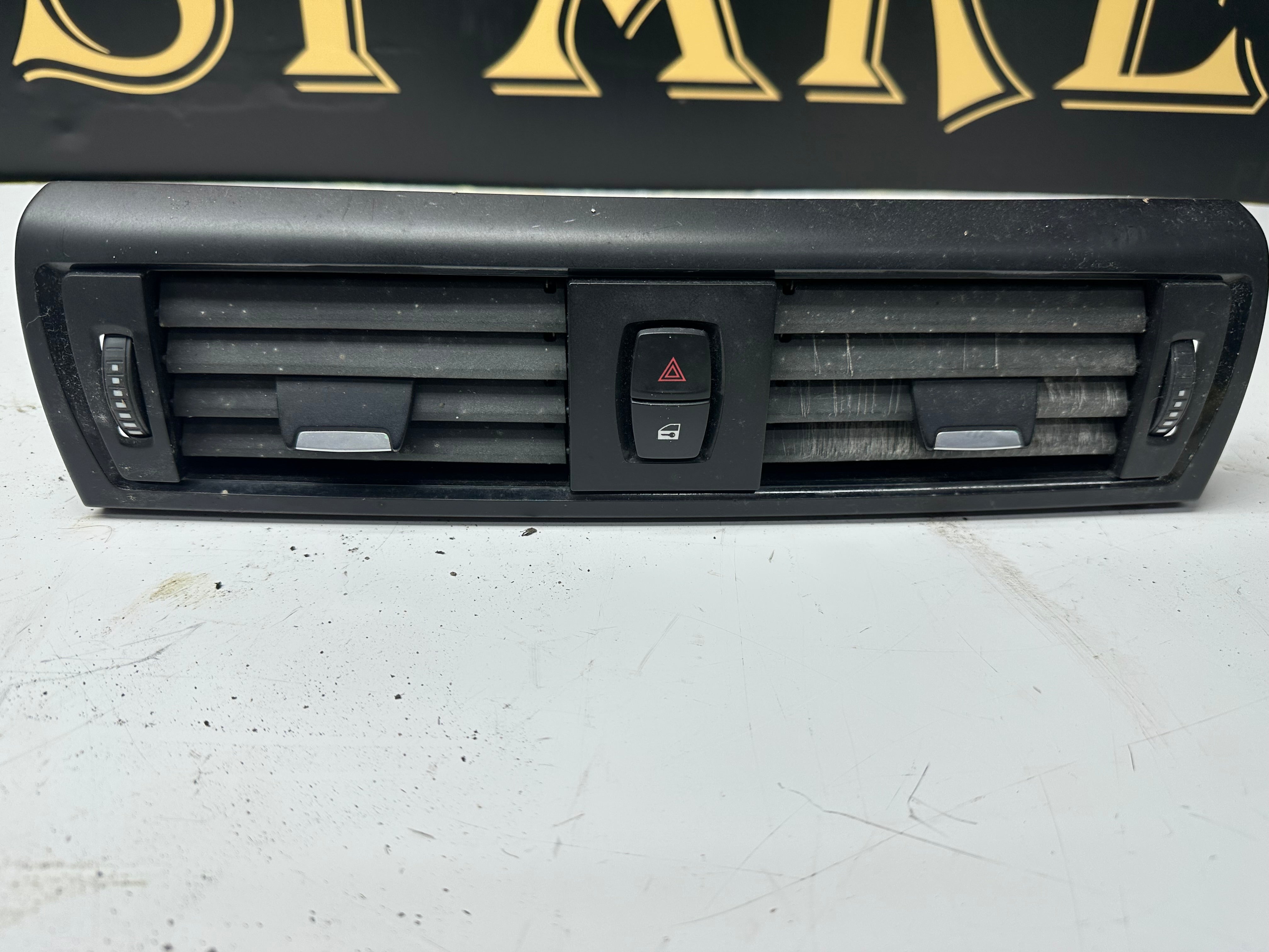 BMW 1 Series F20 F21 2011-2020 Dashboard Air Vents (9205357-10) (507891)