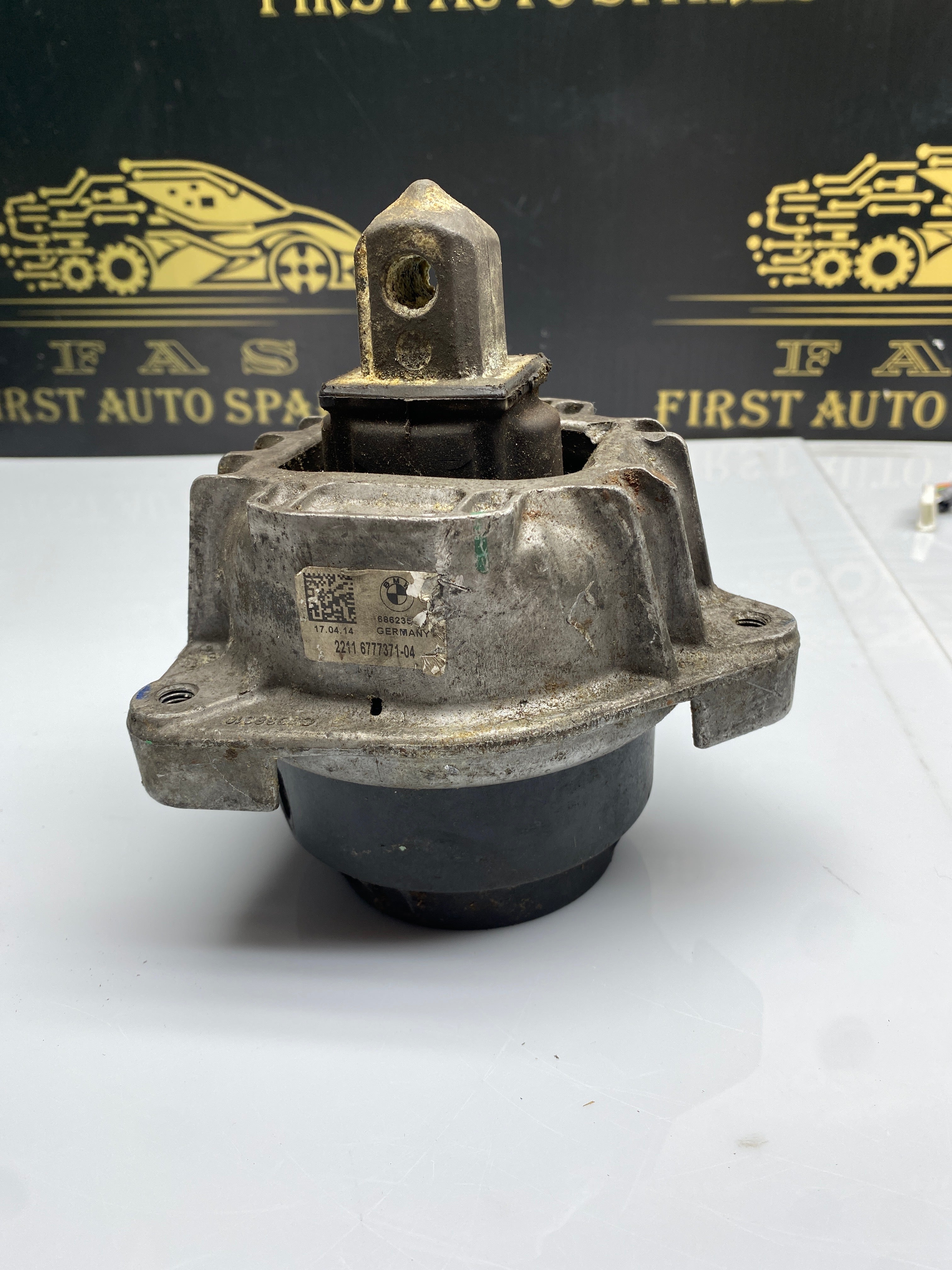 BMW 5 Series F10 2.0D Engine Mount – 2010–2017 (22116777371)