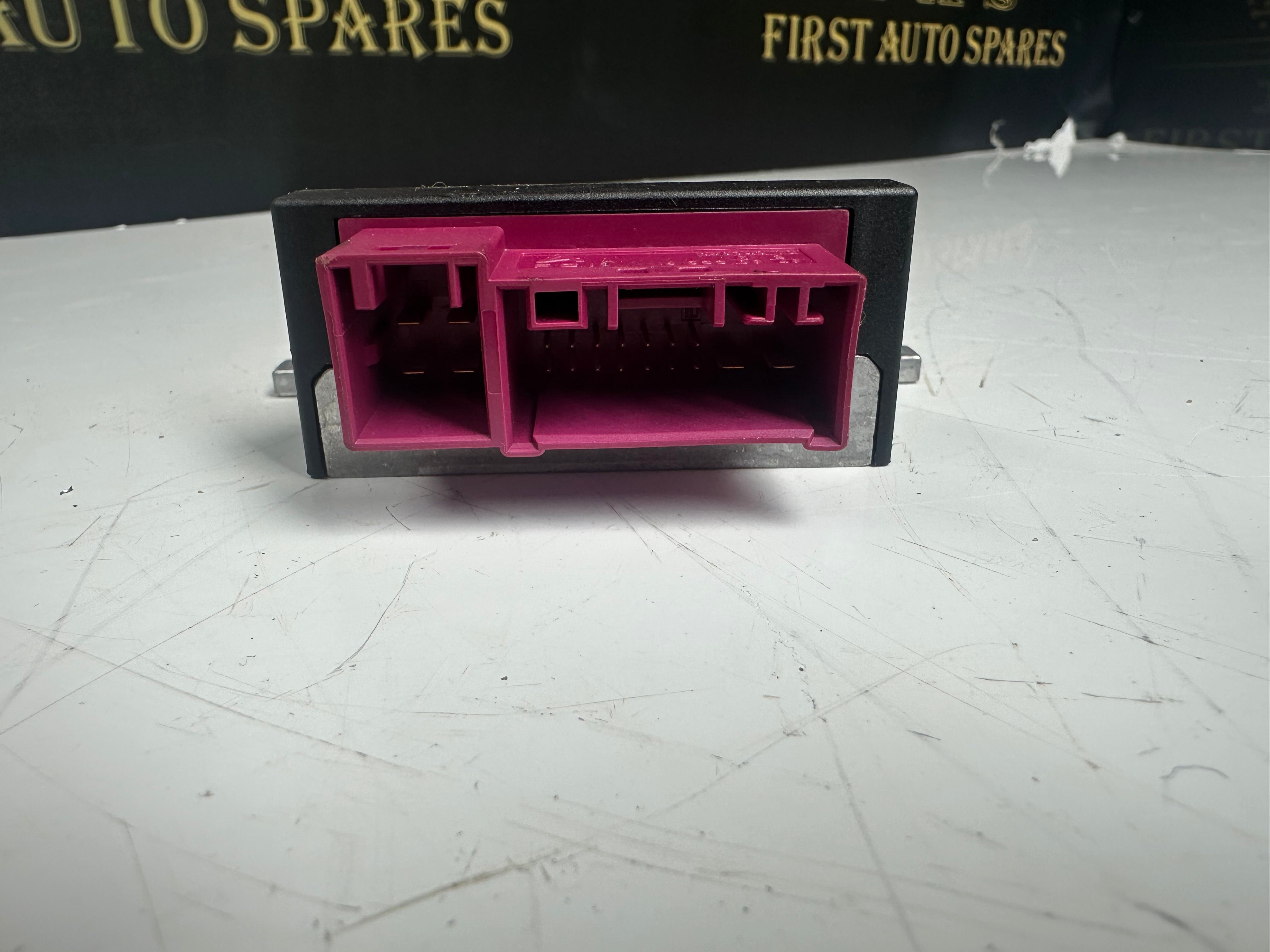 BMW F Series Computer / Fuel Pump Control Unit (1614 7358144)