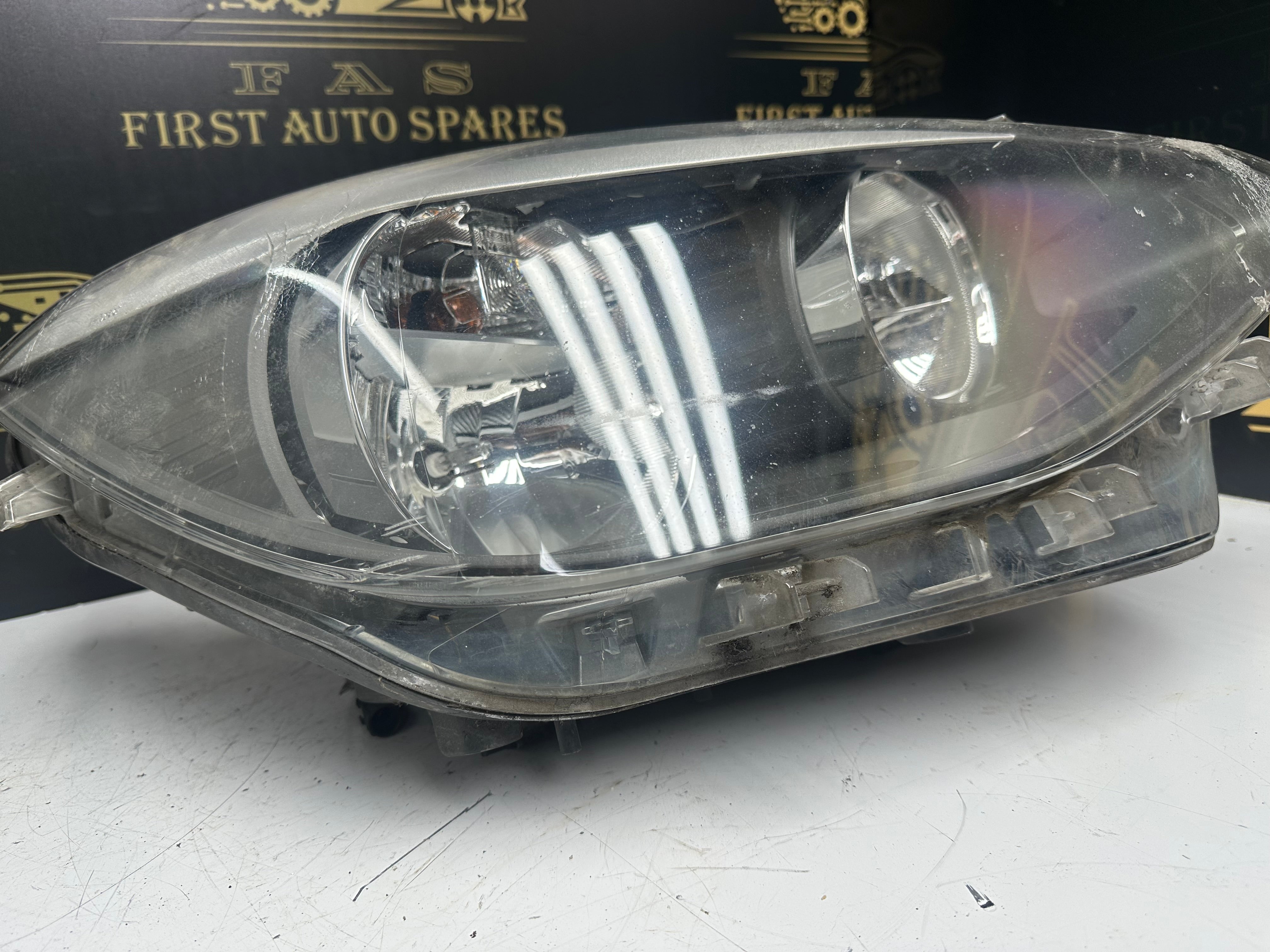 BMW 1 Series F20 F21 Halogen Right Headlight (7229686-07)