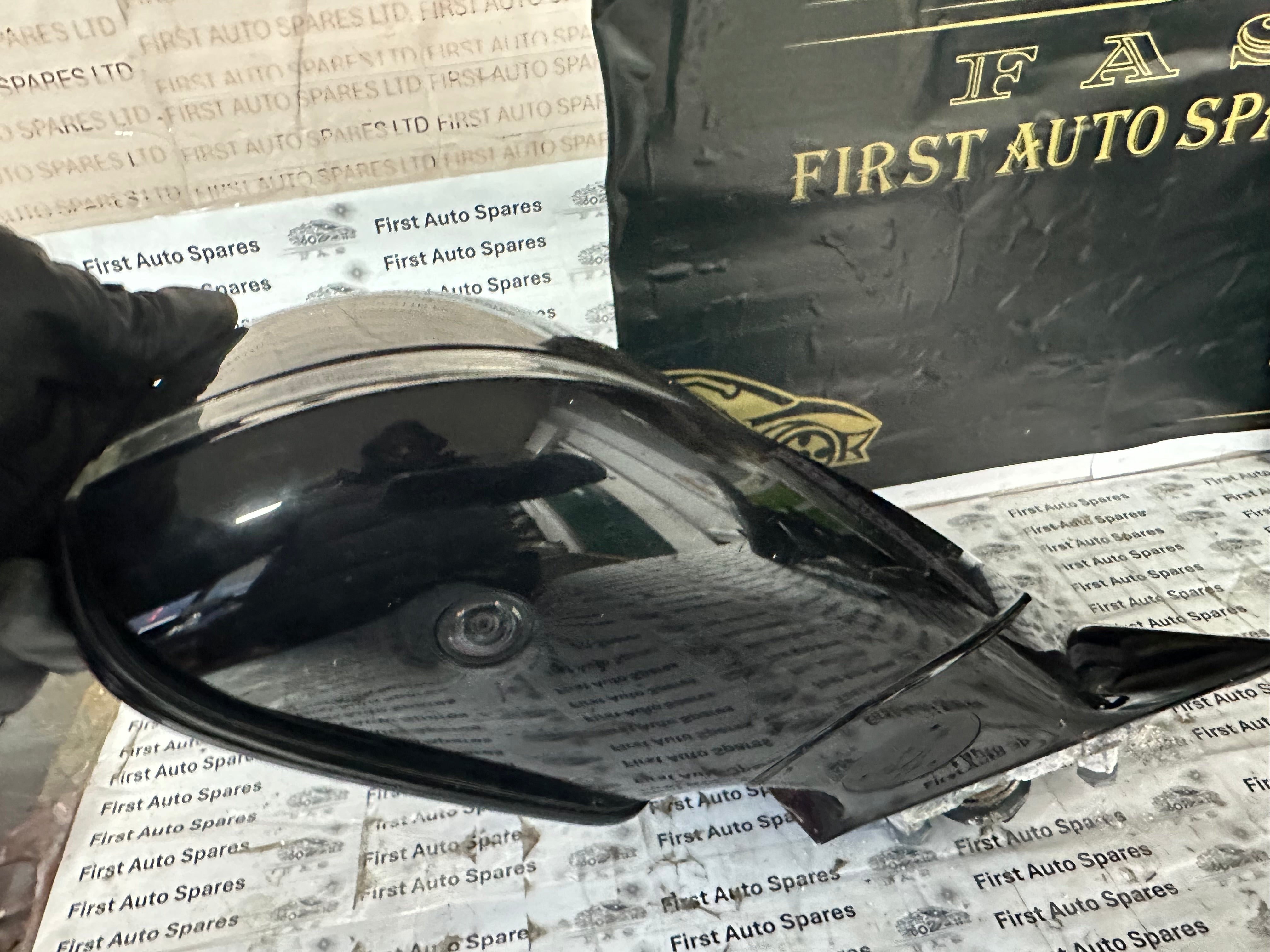 BMW 3 Series M3 F80 F30 F31 Right O/S Electric Wing Mirror 9-Pin Plug (20772004)