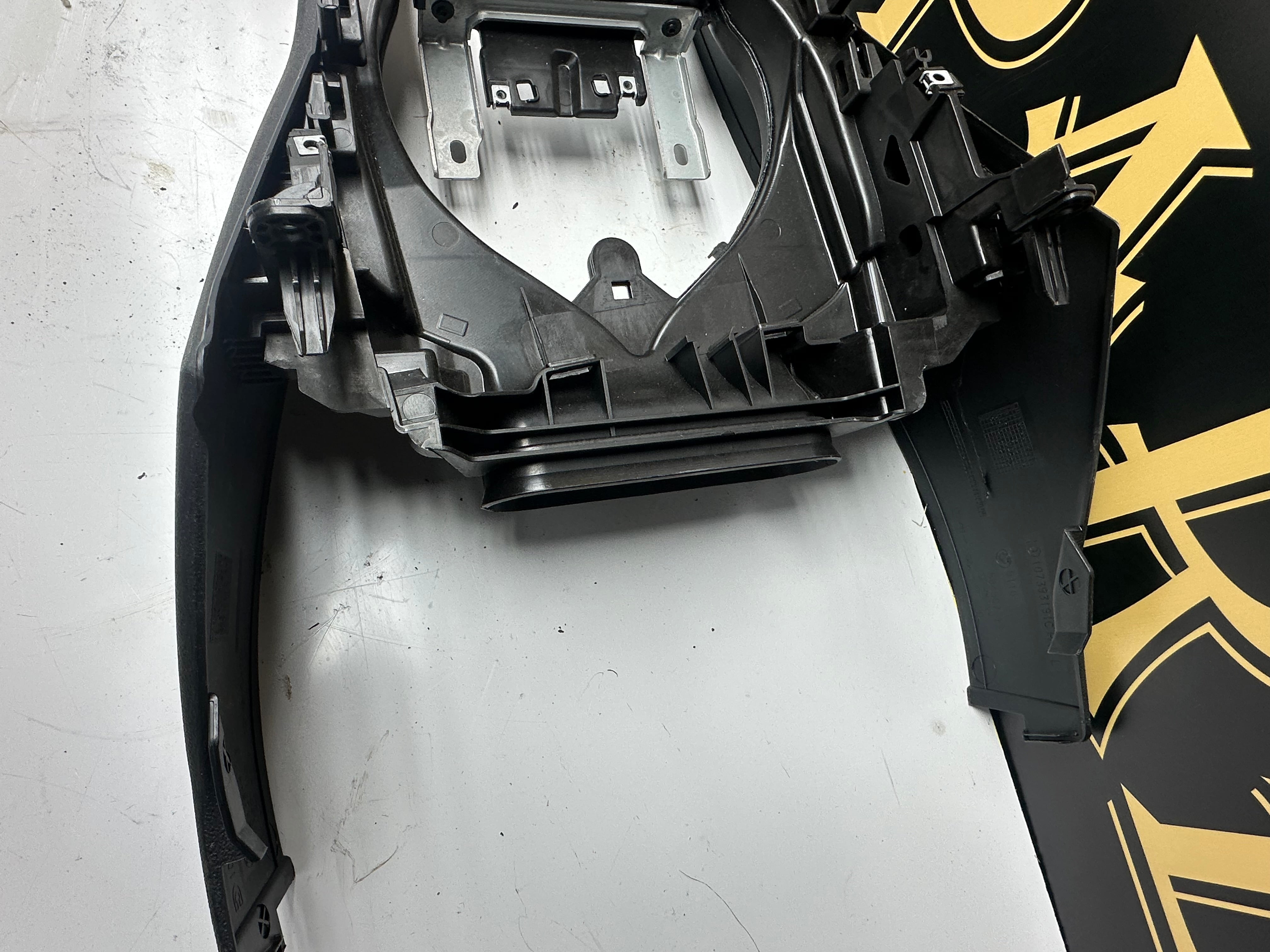 BMW 3 Series G20 G21 G28 2018-2024 Centre Console (106038715C) (5116 6806778)