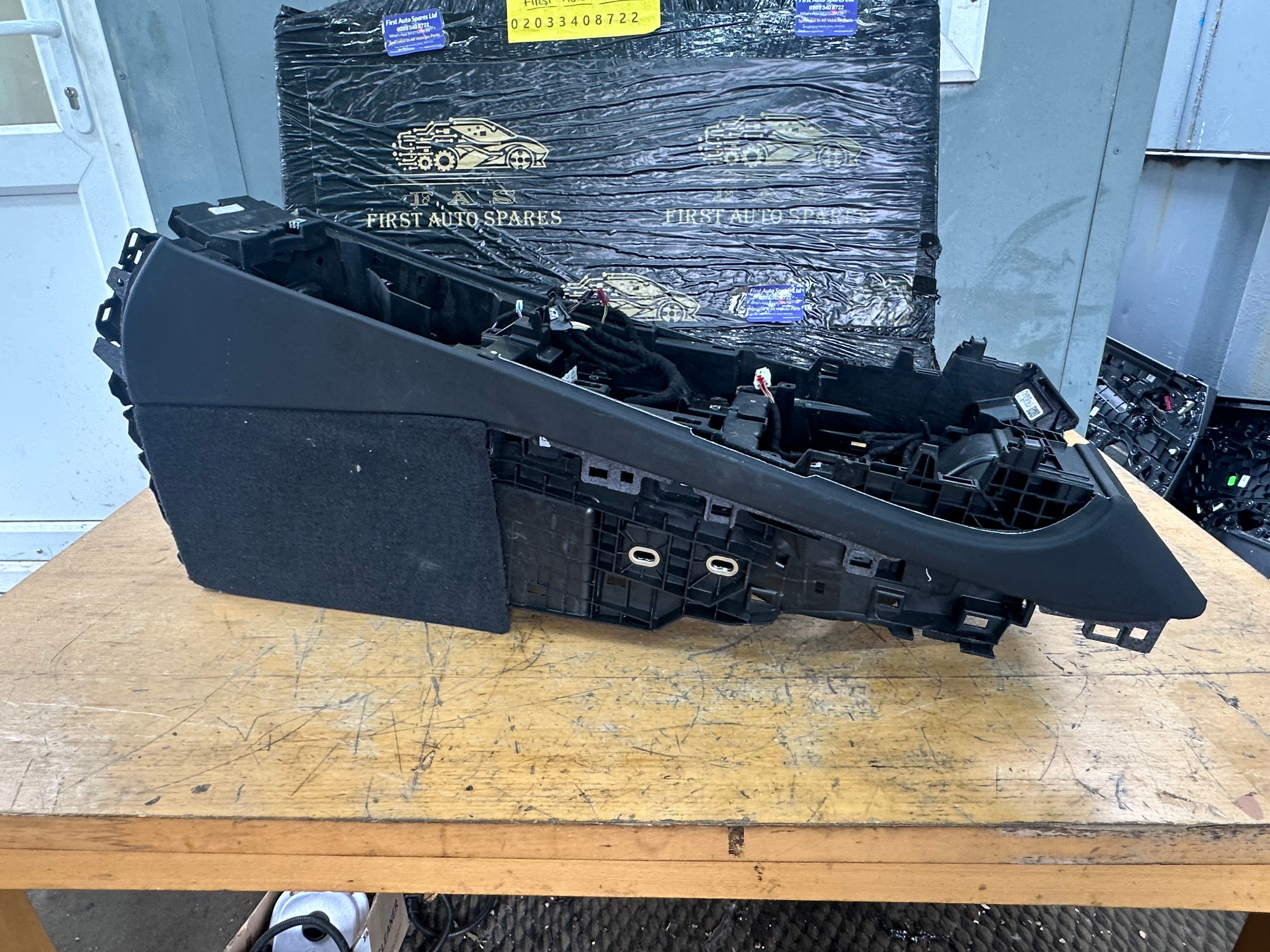 BMW X5 G05 2019 Center Console (939987309) (6521913785449) (9399726)