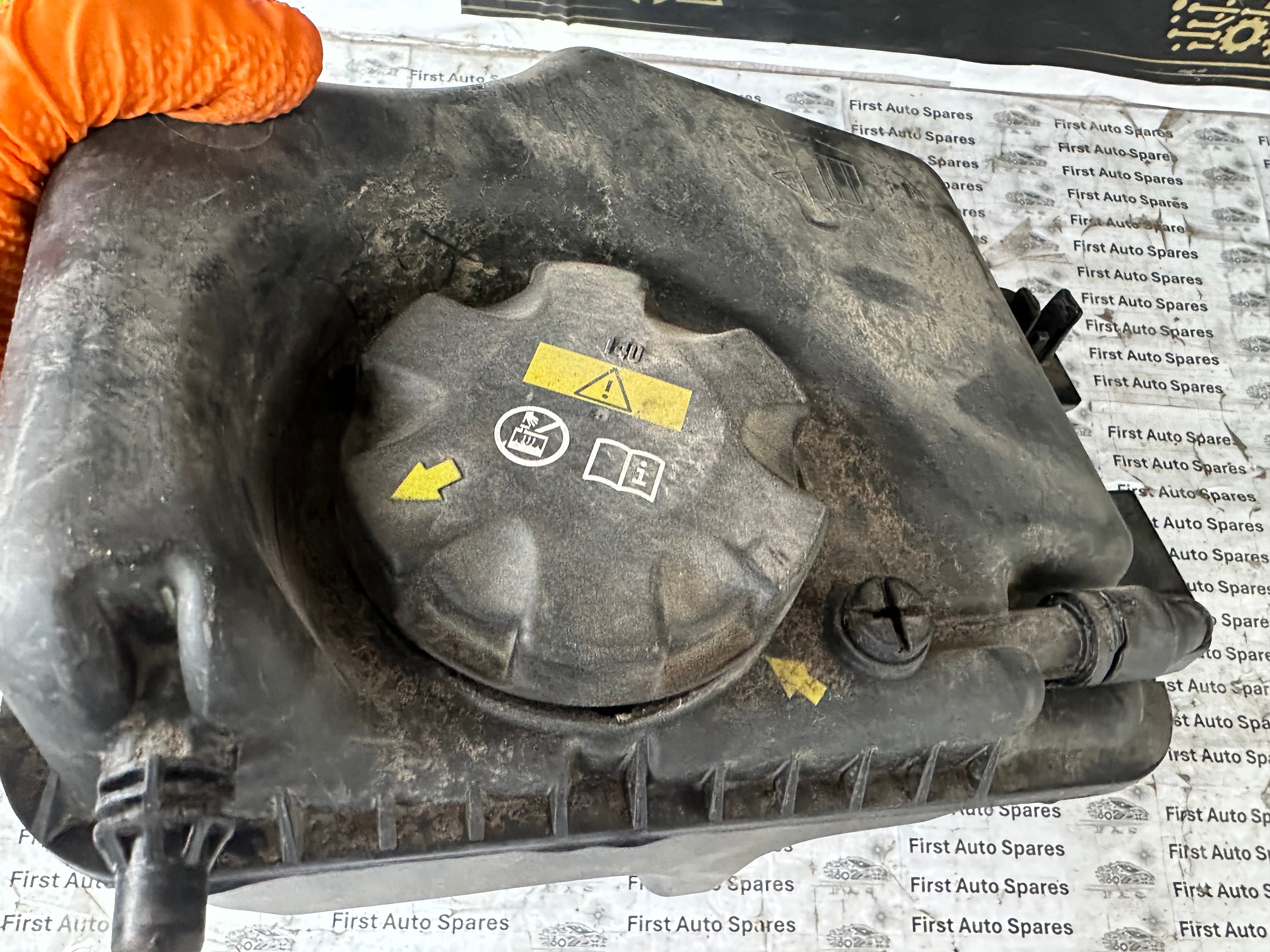 BMW 3 Series F30 330e Coolant Expansion Tank Reservoir (8617047-02)