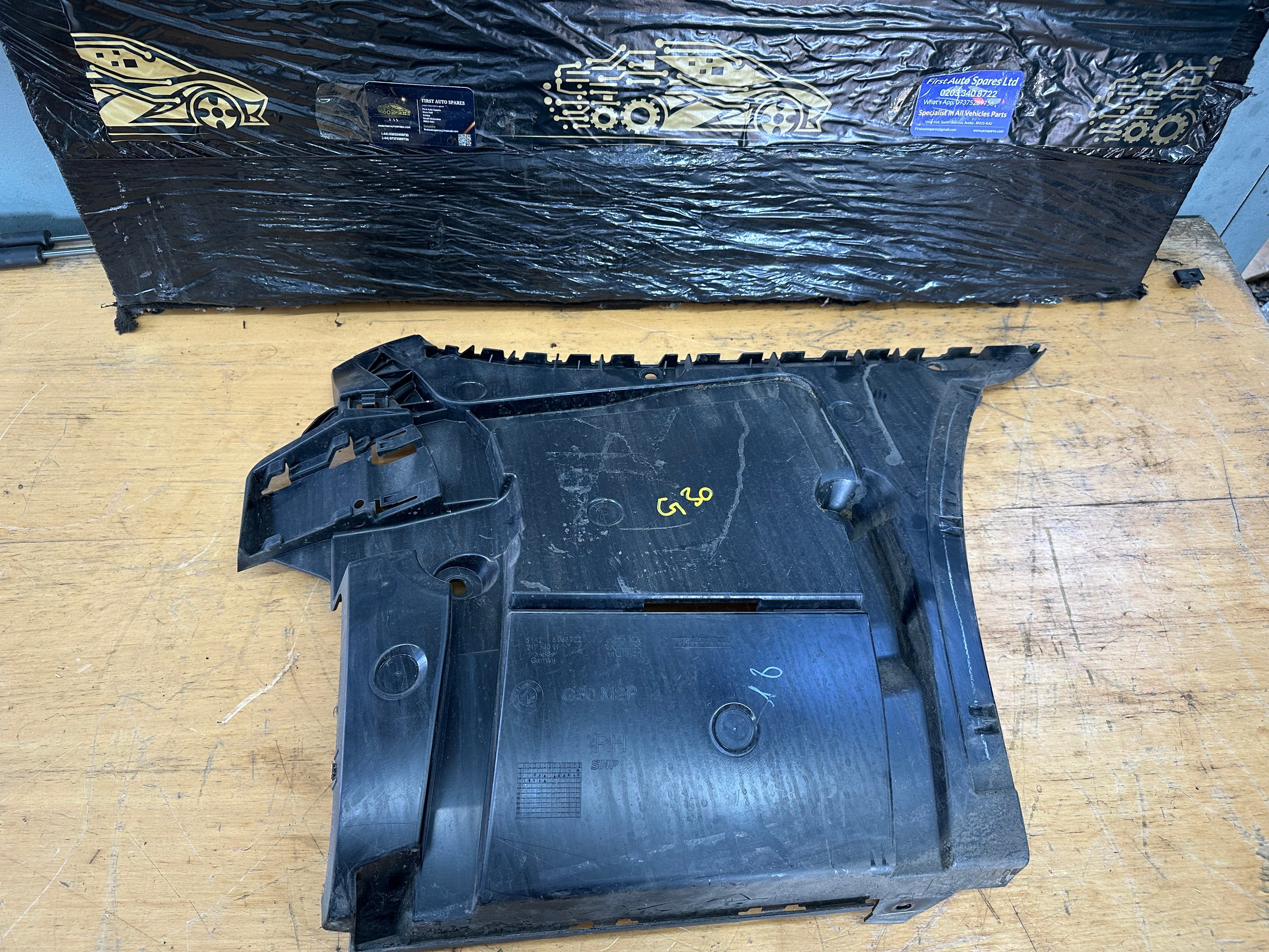 BMW 5 Series G30 G31 2019 Rear Right Bumper Bracket Mount Support / Slider (8066722)