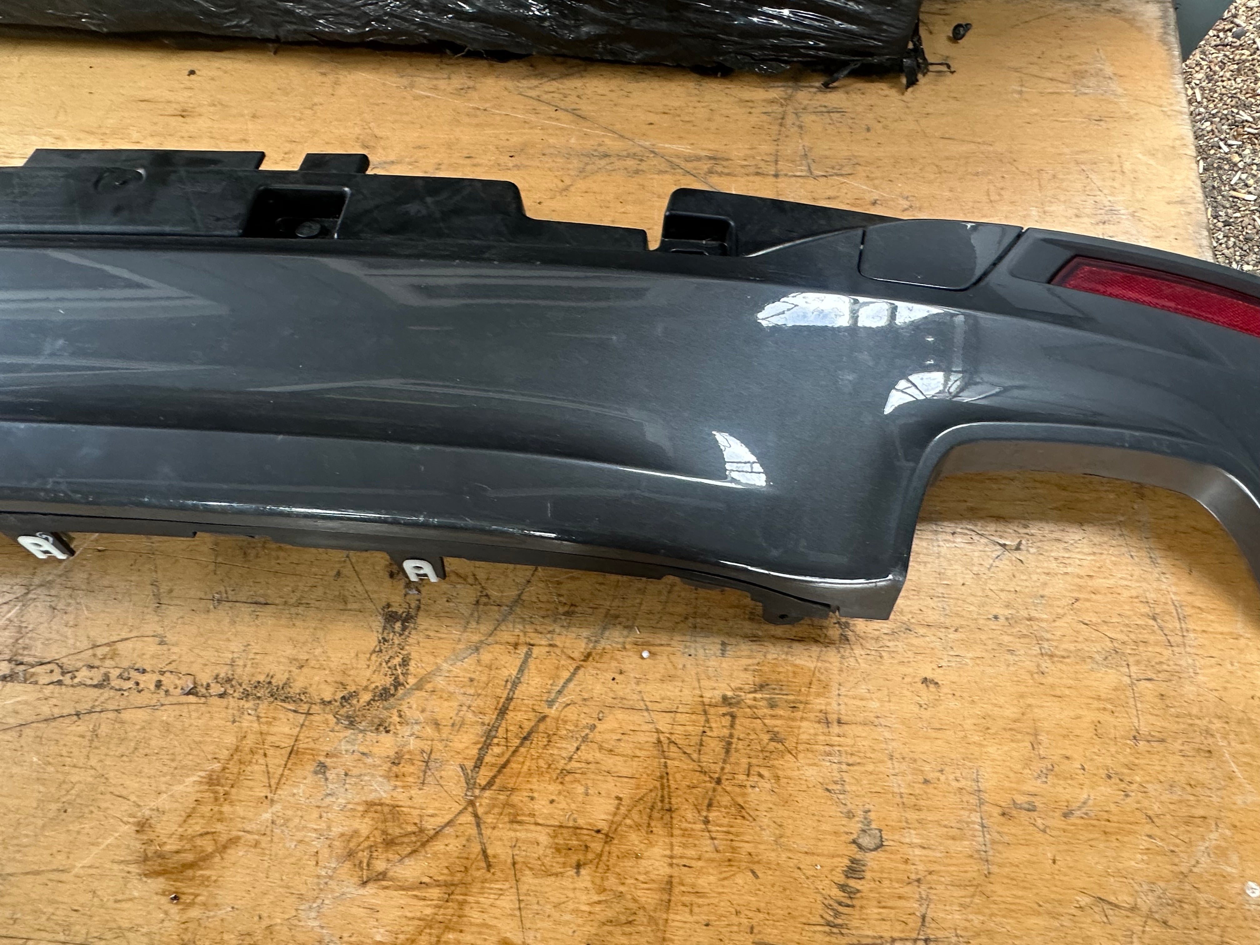 BMW 5 Series G30 M Rear Bumper Diffuser (51128064718) (8064718)