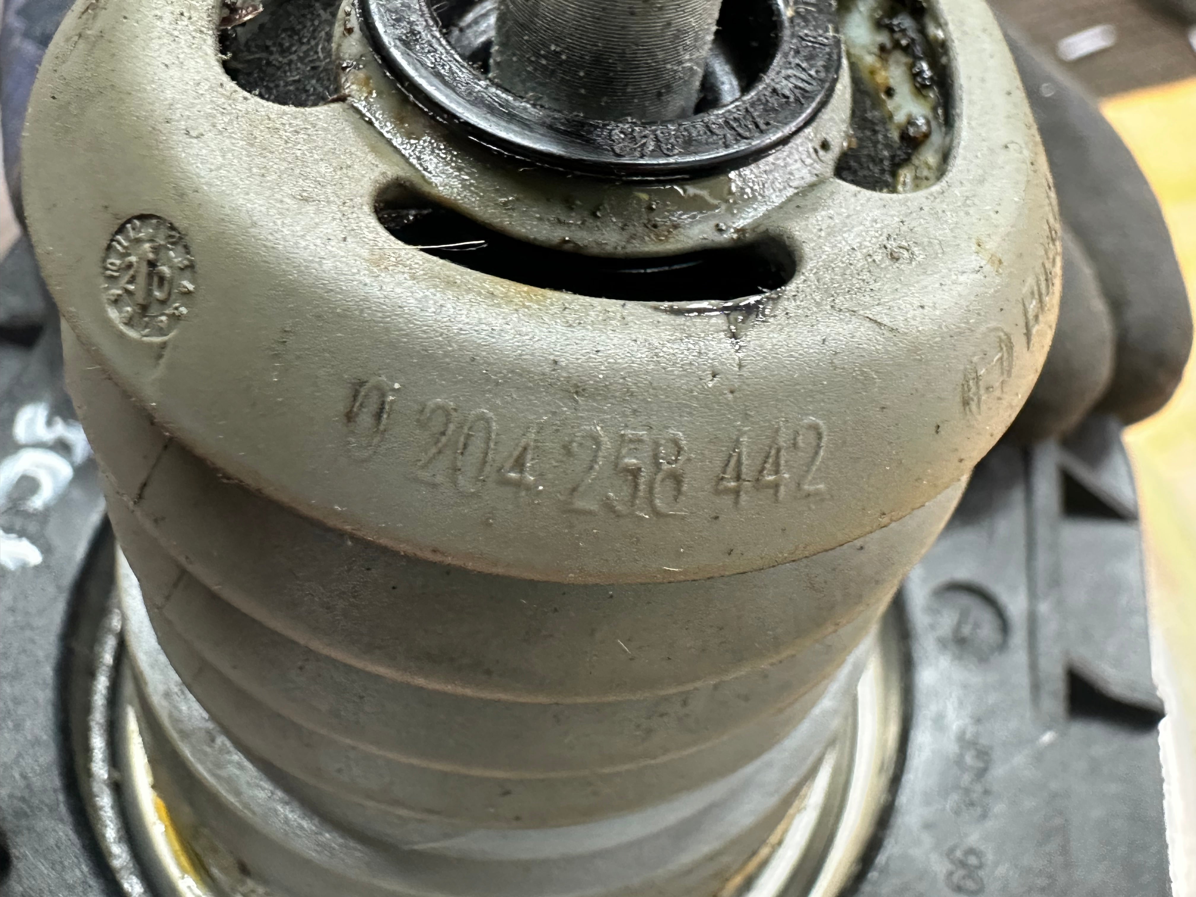 BMW 3 Series 330e G20 G21 2.0 Brake Master Servo Cylinder (6879424 01)