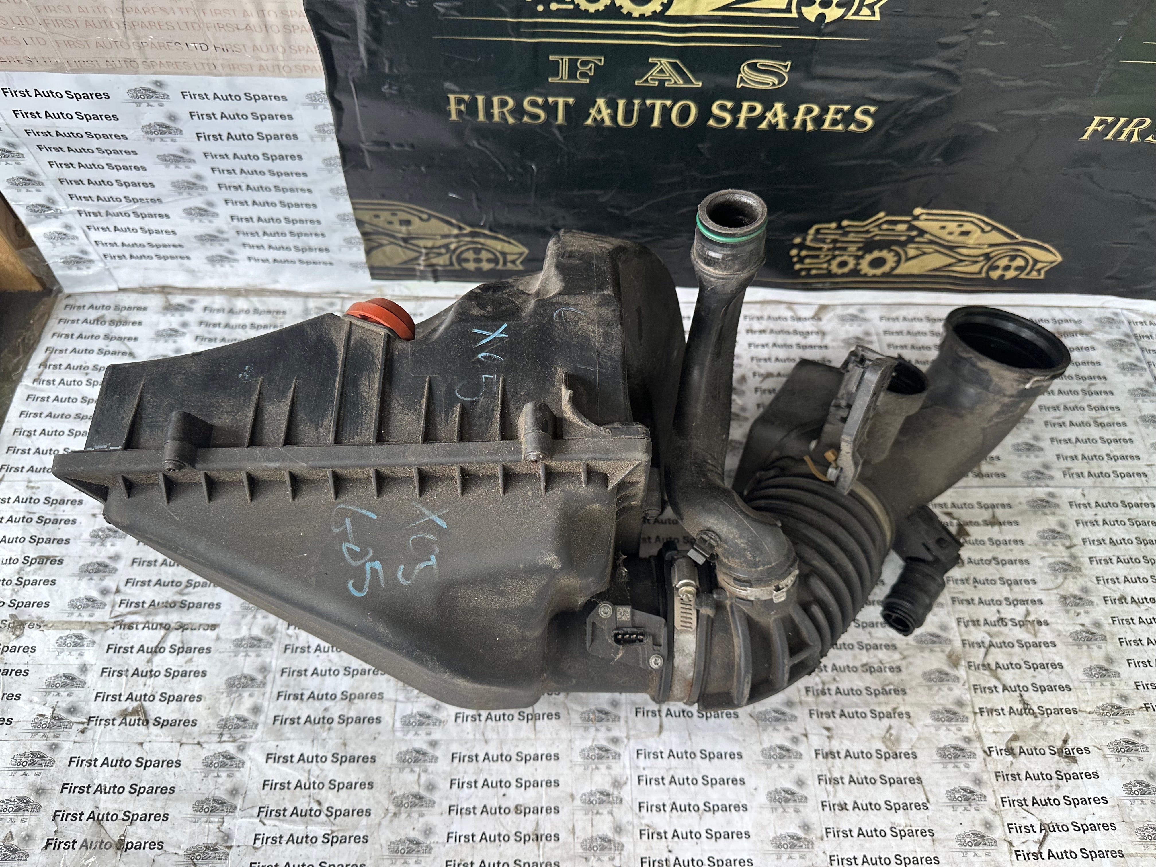 BMW G-Series Intake Silencer with Air Intake Pipe (8620945-04) (8571705)