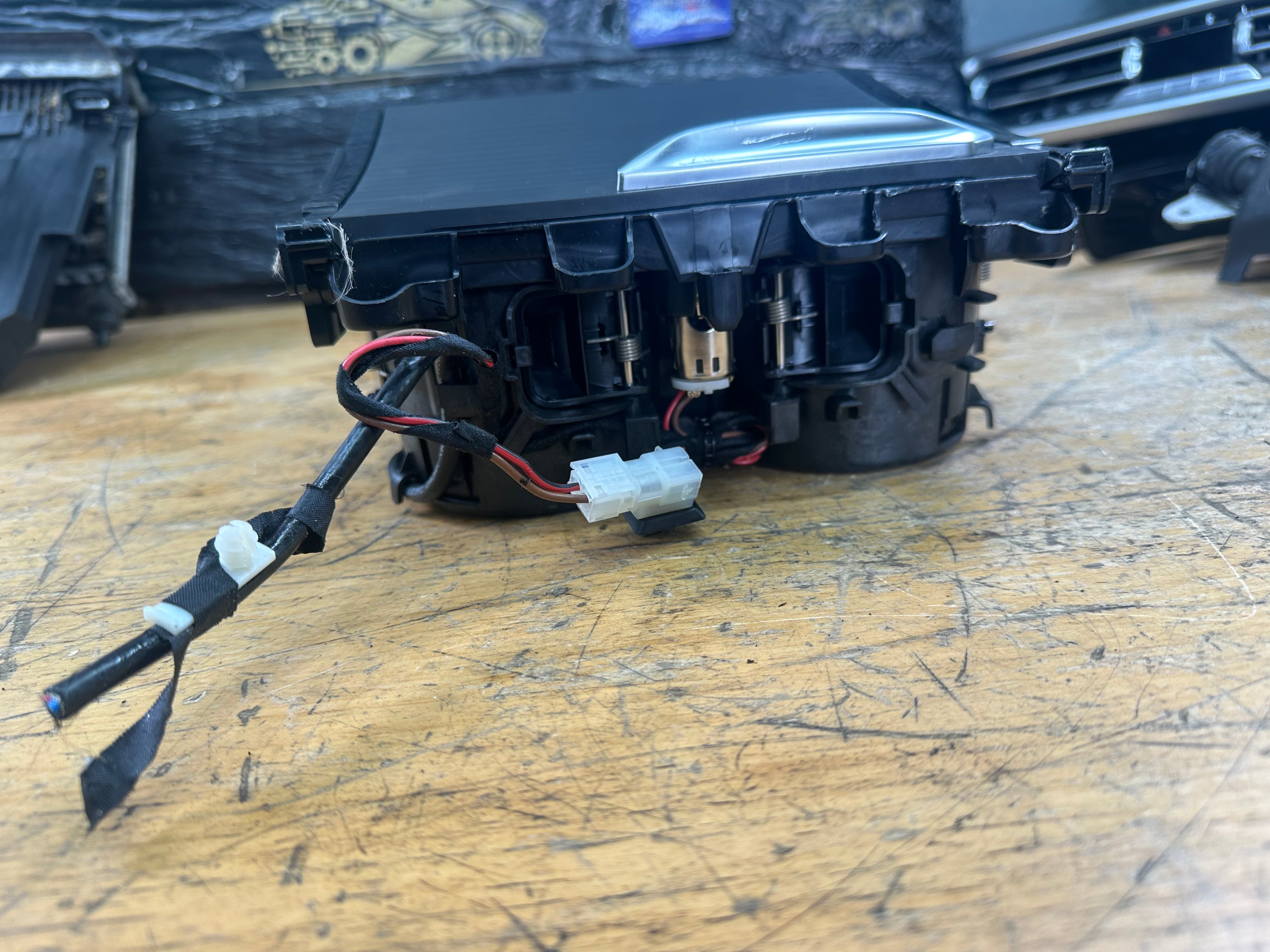 BMW X3 Series F97 G01 Centre Console Front Cup Holder (5A192C2) (119164)