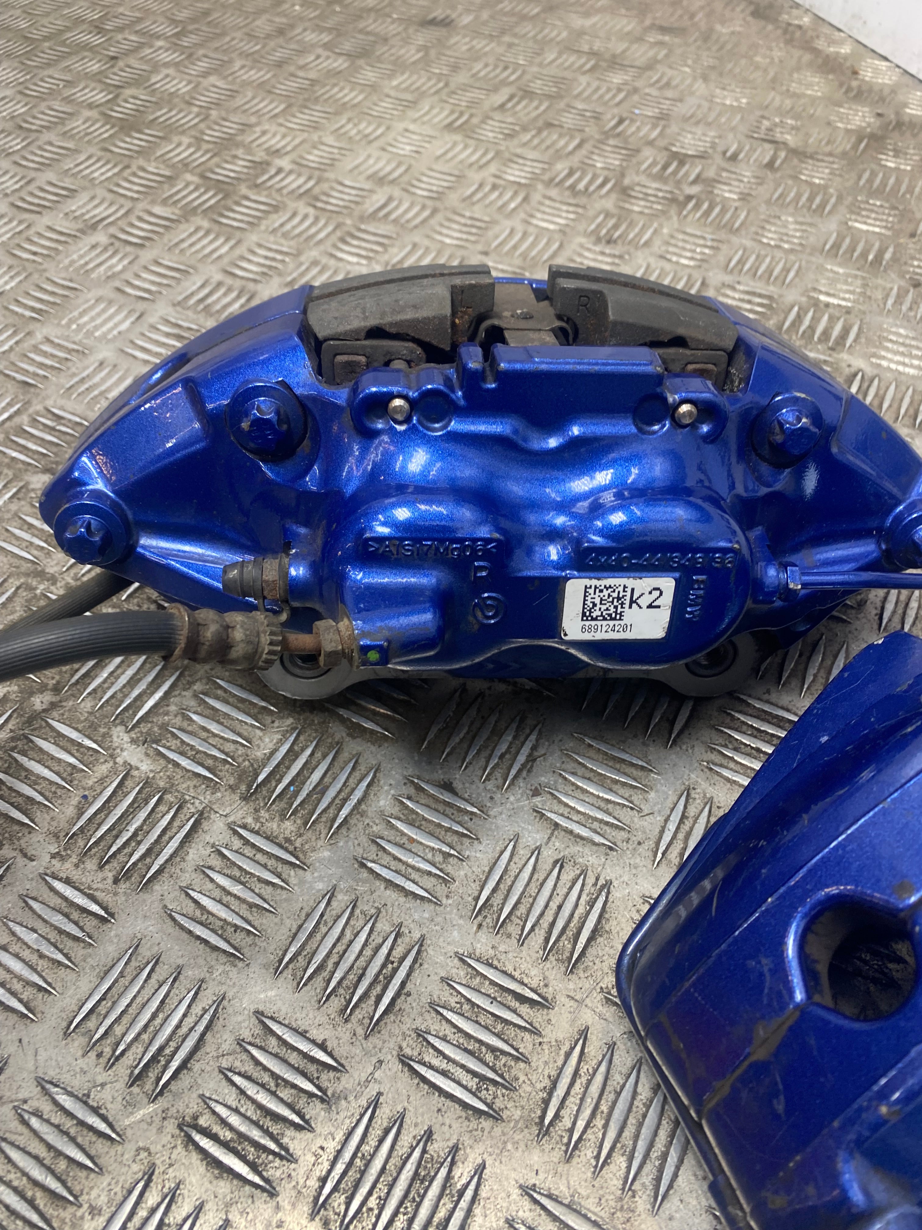 BMW X3/X4 G01/G02 M Sport Front Brake Caliper Set – 2018–Present (689124201)