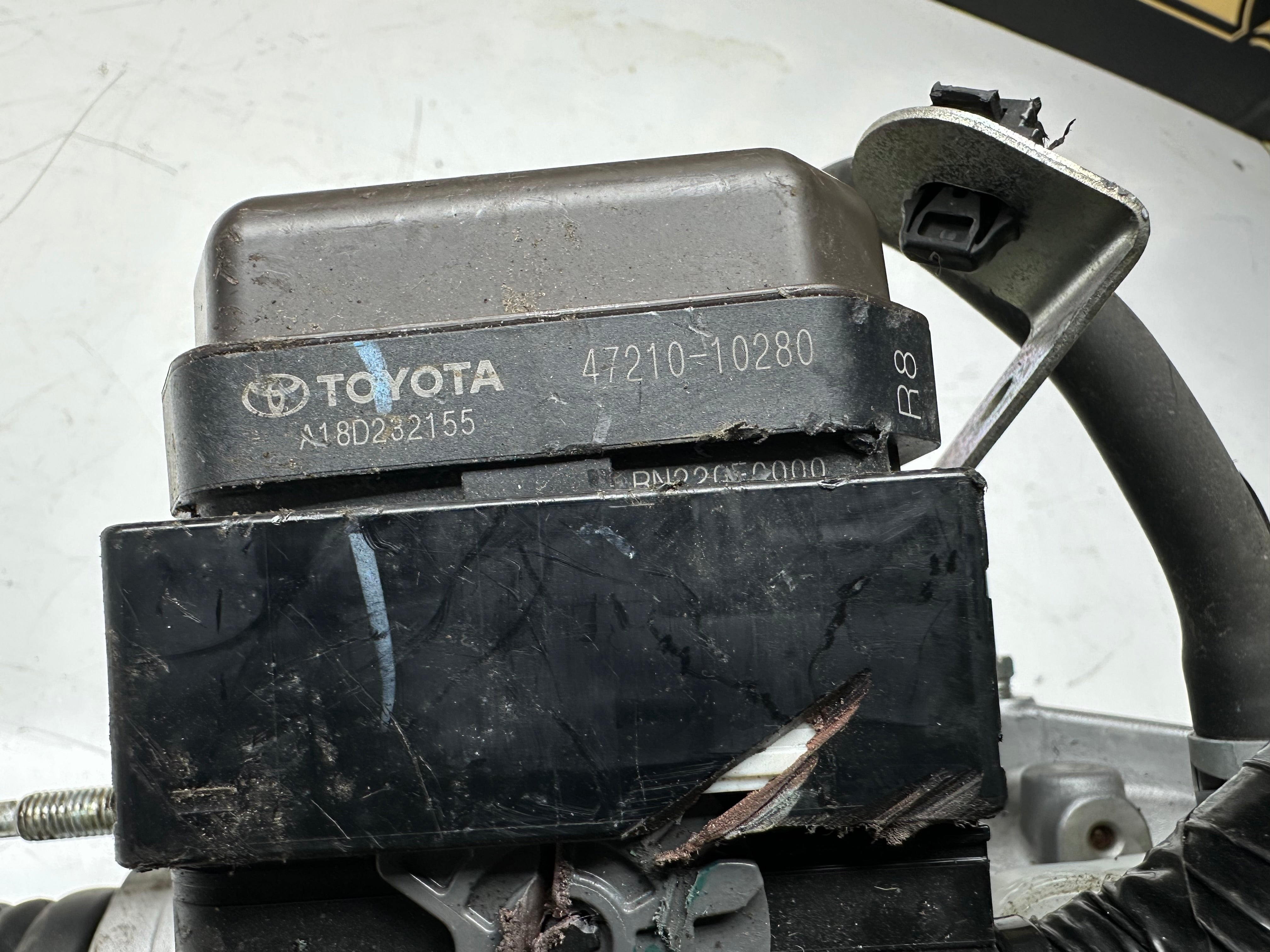 Toyota C-HR AX10  1.8 Hybrid 2018 Brake Master Cylinder (47210-10280)