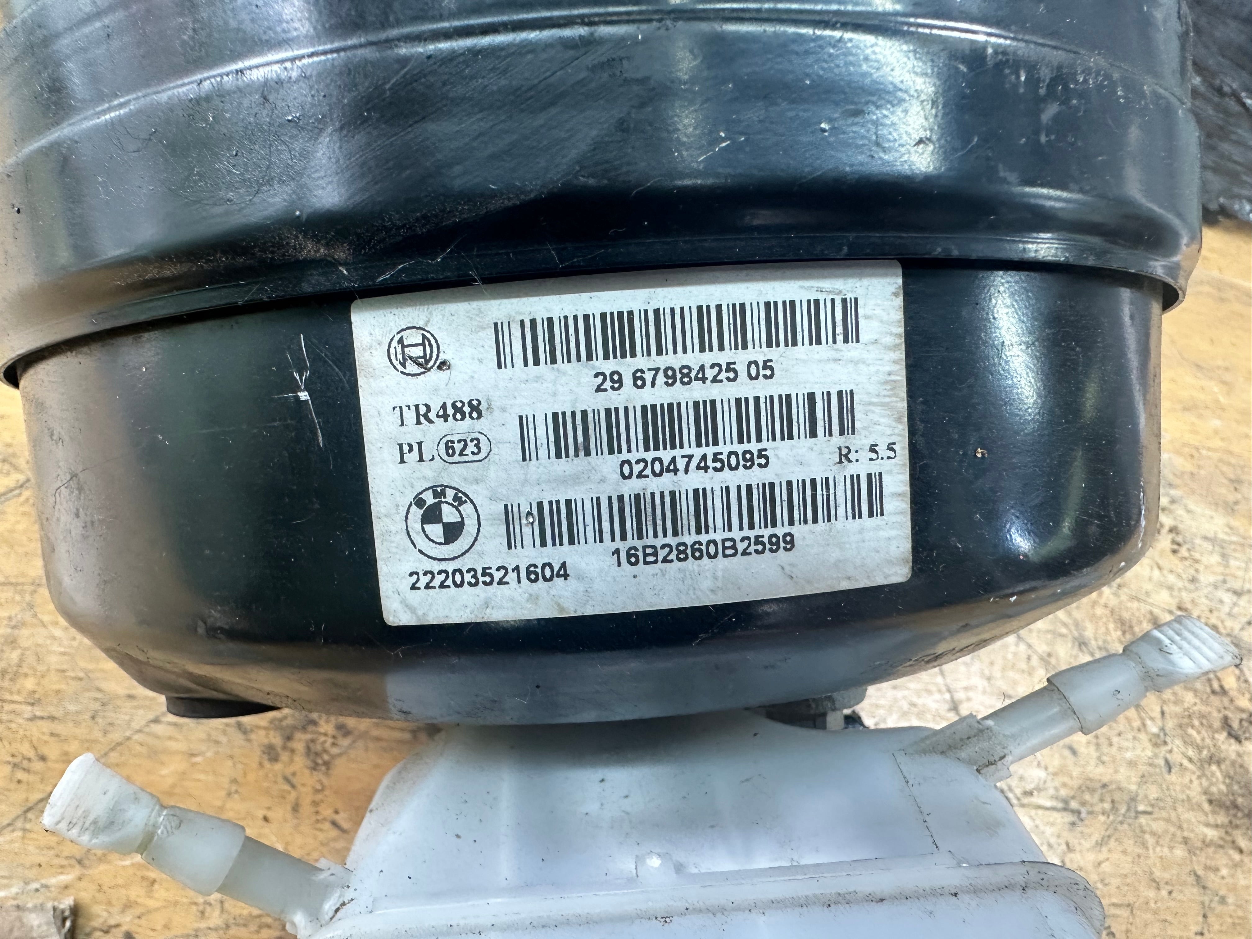 BMW 3 Series F30 2016 Brake Servo with Master Cylinder (29 6798425 05) (0204745095)
