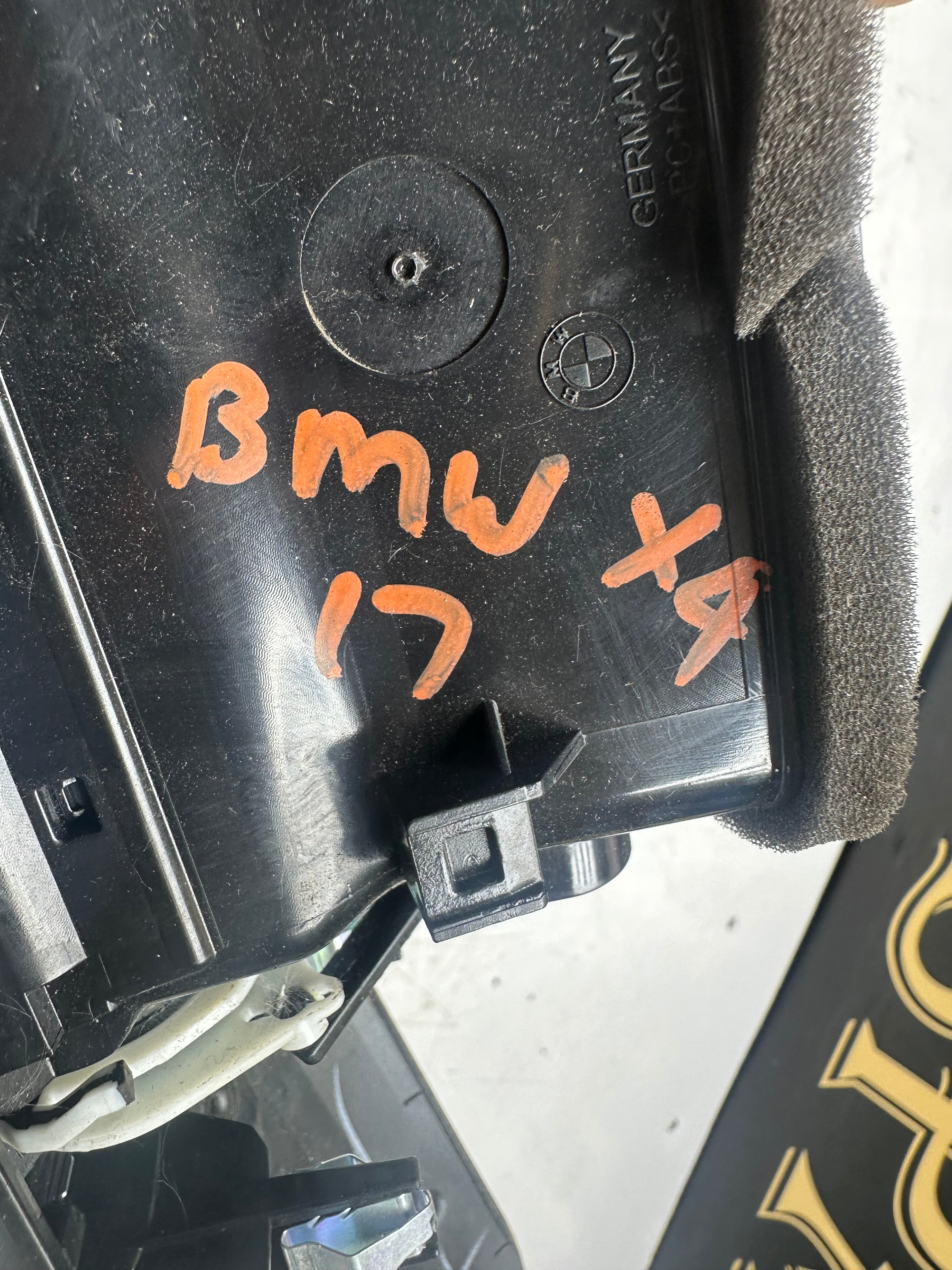 BMW X4 2014–20 Center Carbon Interior Trim & Air Vents/Grilles (8068610-04)