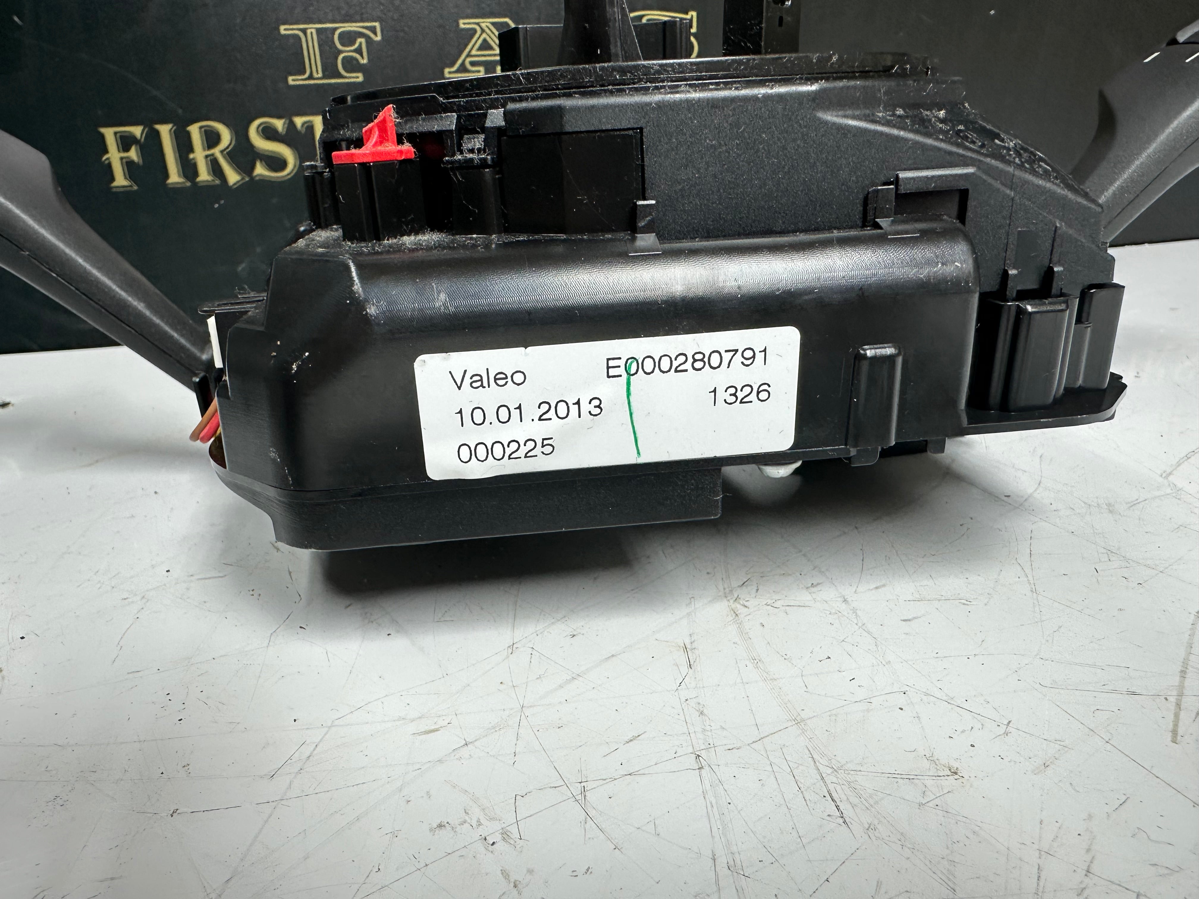 BMW F10 F12 Switch Cluster Steering Column Wiper Stalk (6131 9297778)