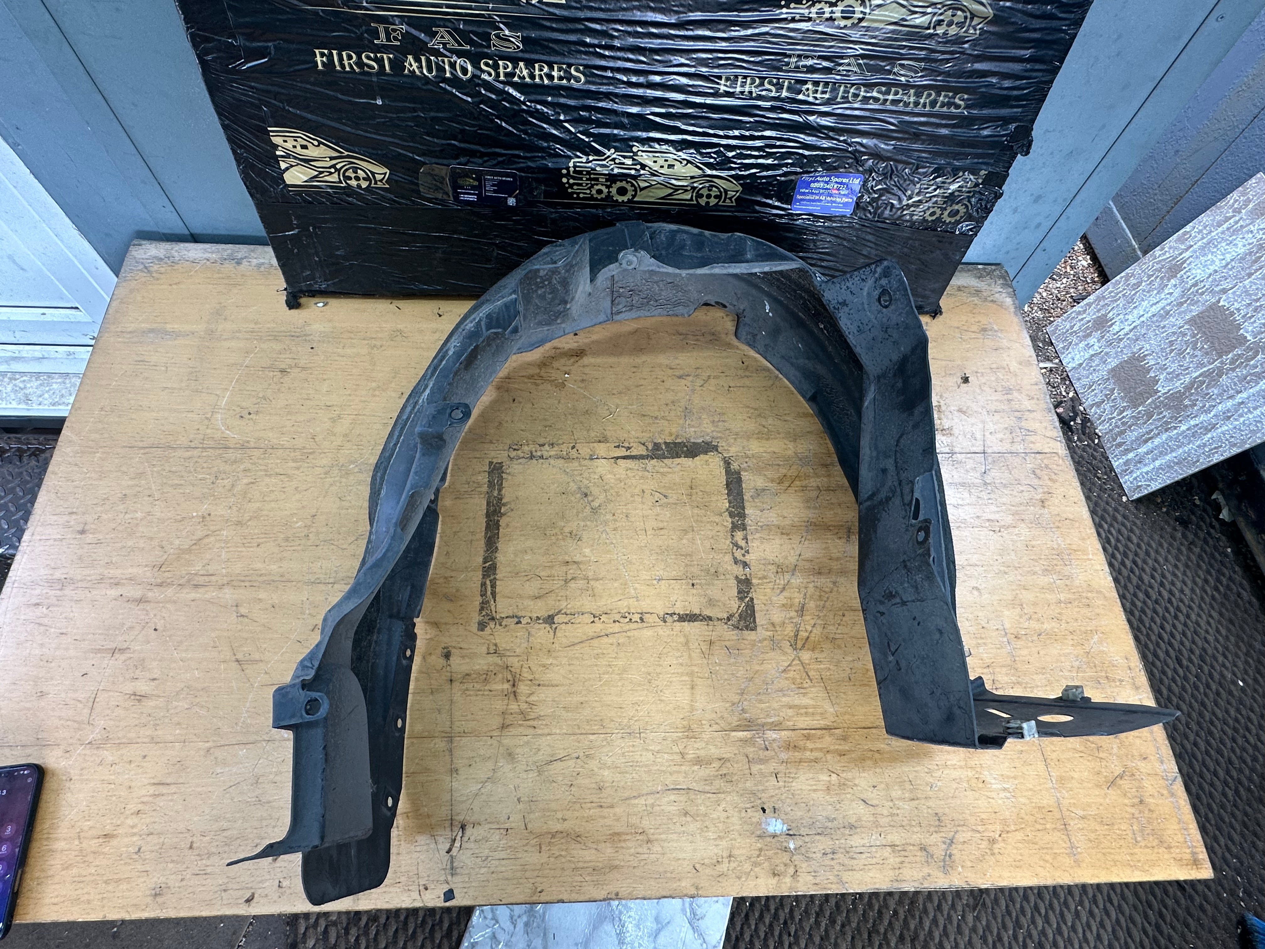 BMW i3 2019 Inner Wing Arch Liner Rear Right Driver Side (7394078)